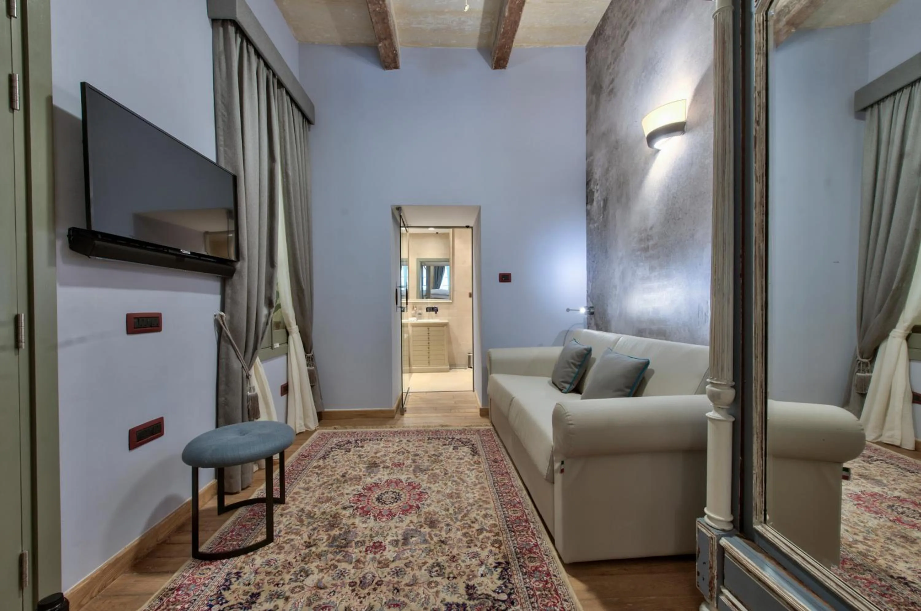 Living room, Bed in Palazzo Consiglia - IK Collection