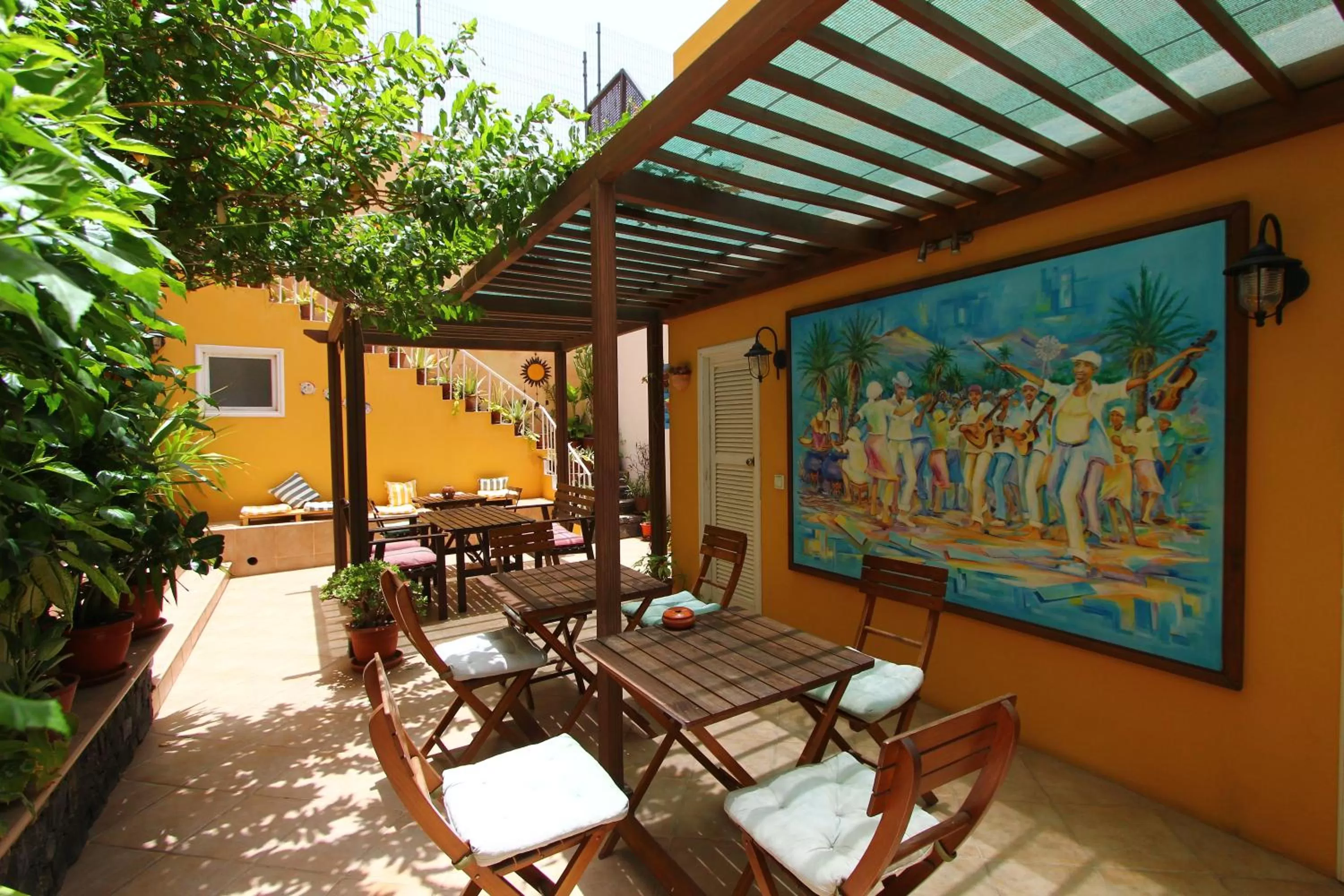 Garden in Kira's Boutique Hotel