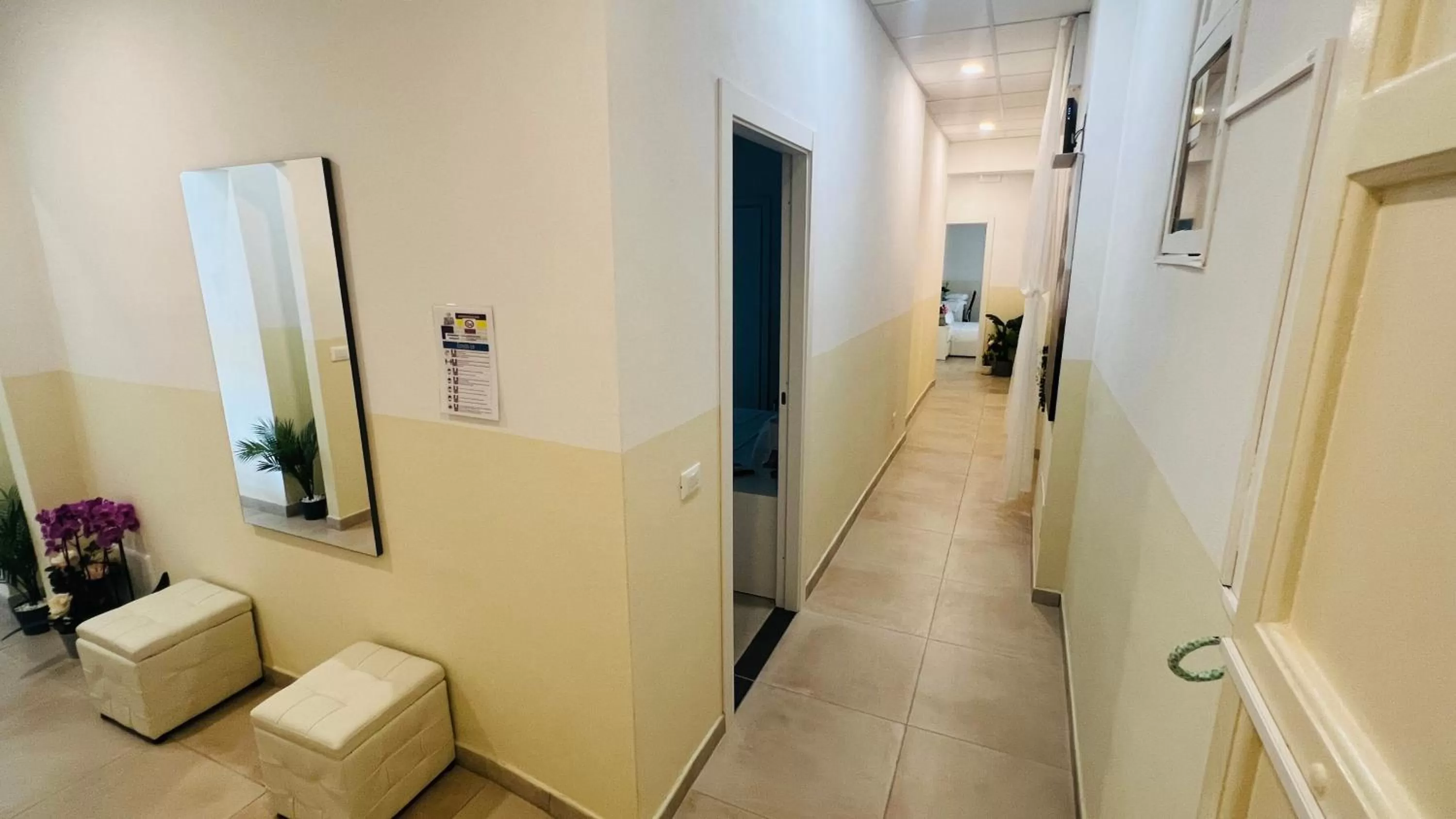 Communal lounge/ TV room in Bonaini Relax B&B