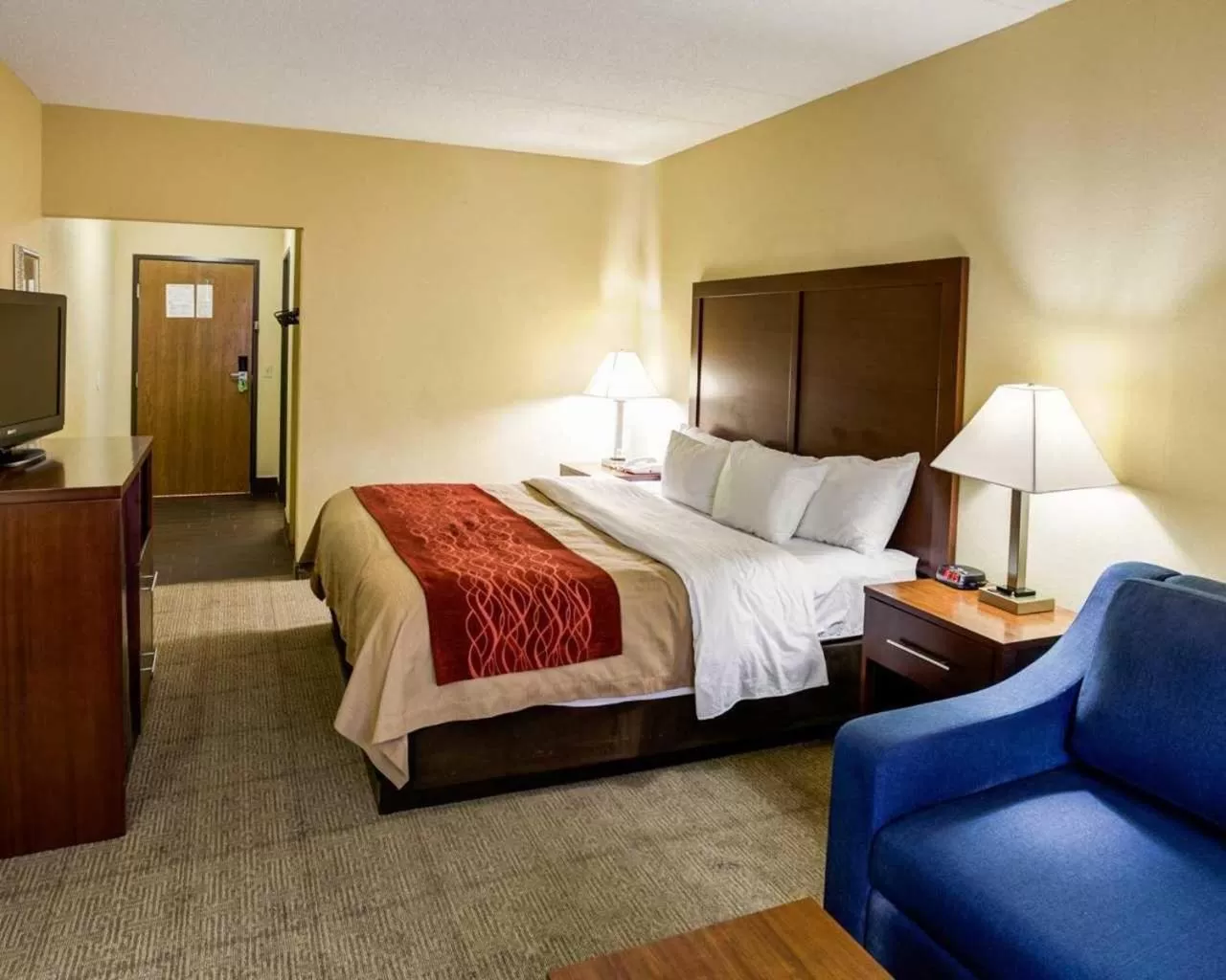 Bed in Comfort Inn Lexington I-75