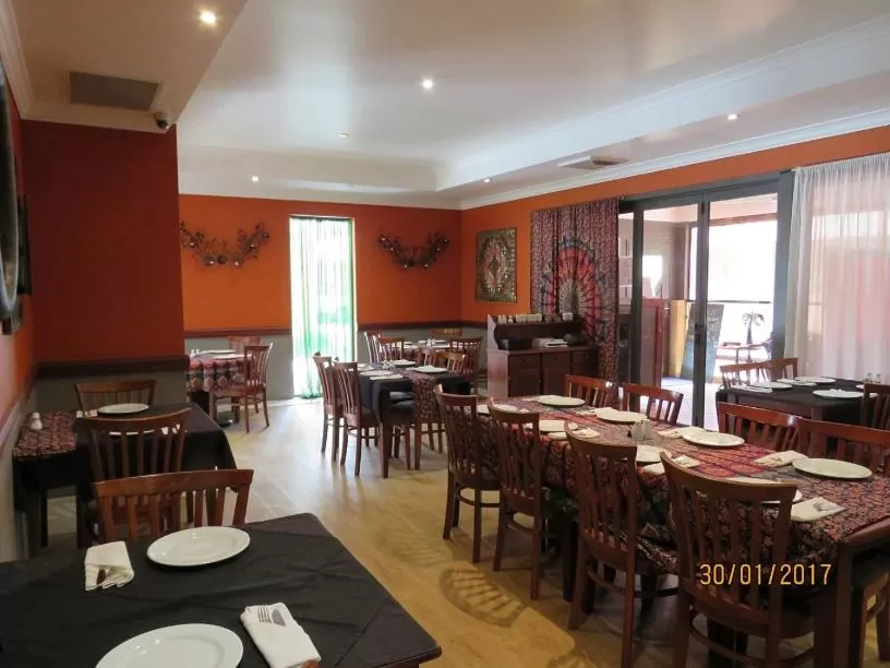 Restaurant/Places to Eat in Emerald Gardens Motel & Apartments