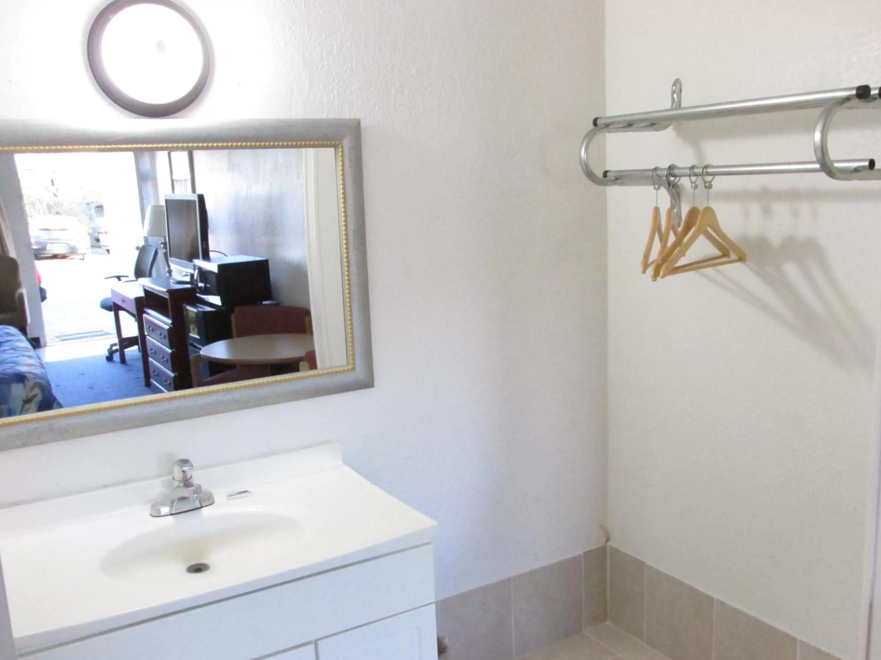 Parsons Inn and Extended Stay