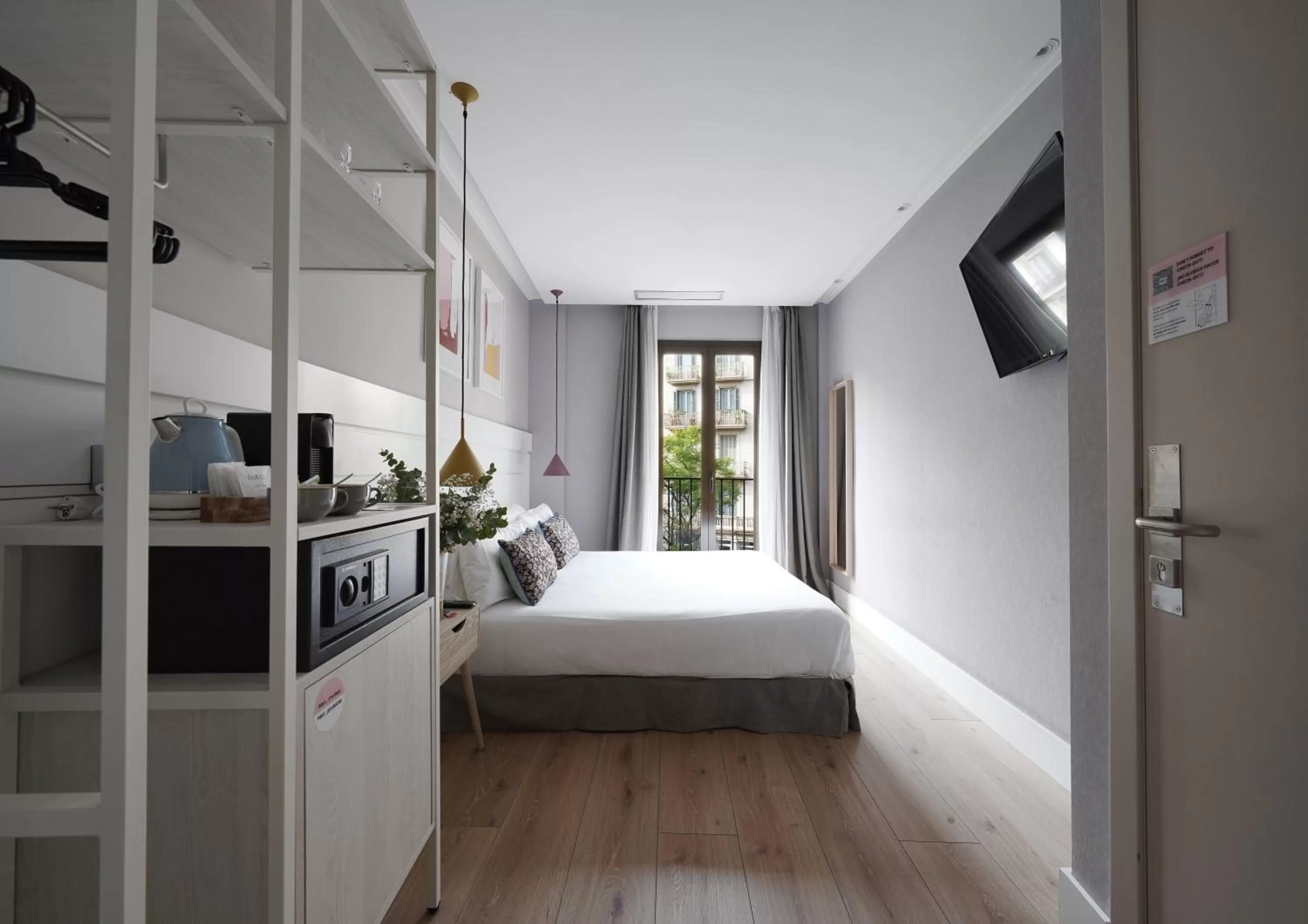 Bed in Numa Barcelona Brio