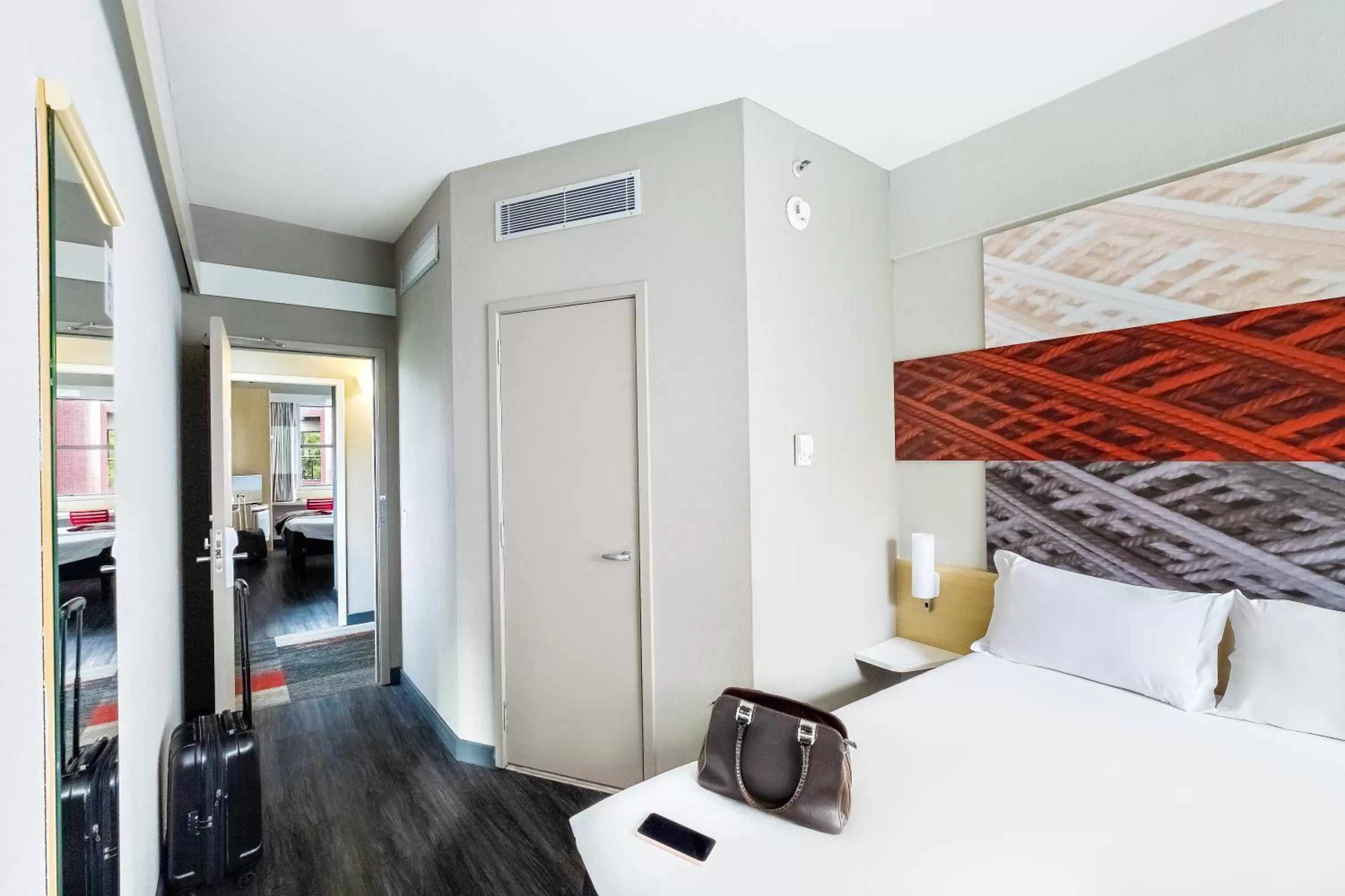 Bedroom, Bed in Ibis Maringa