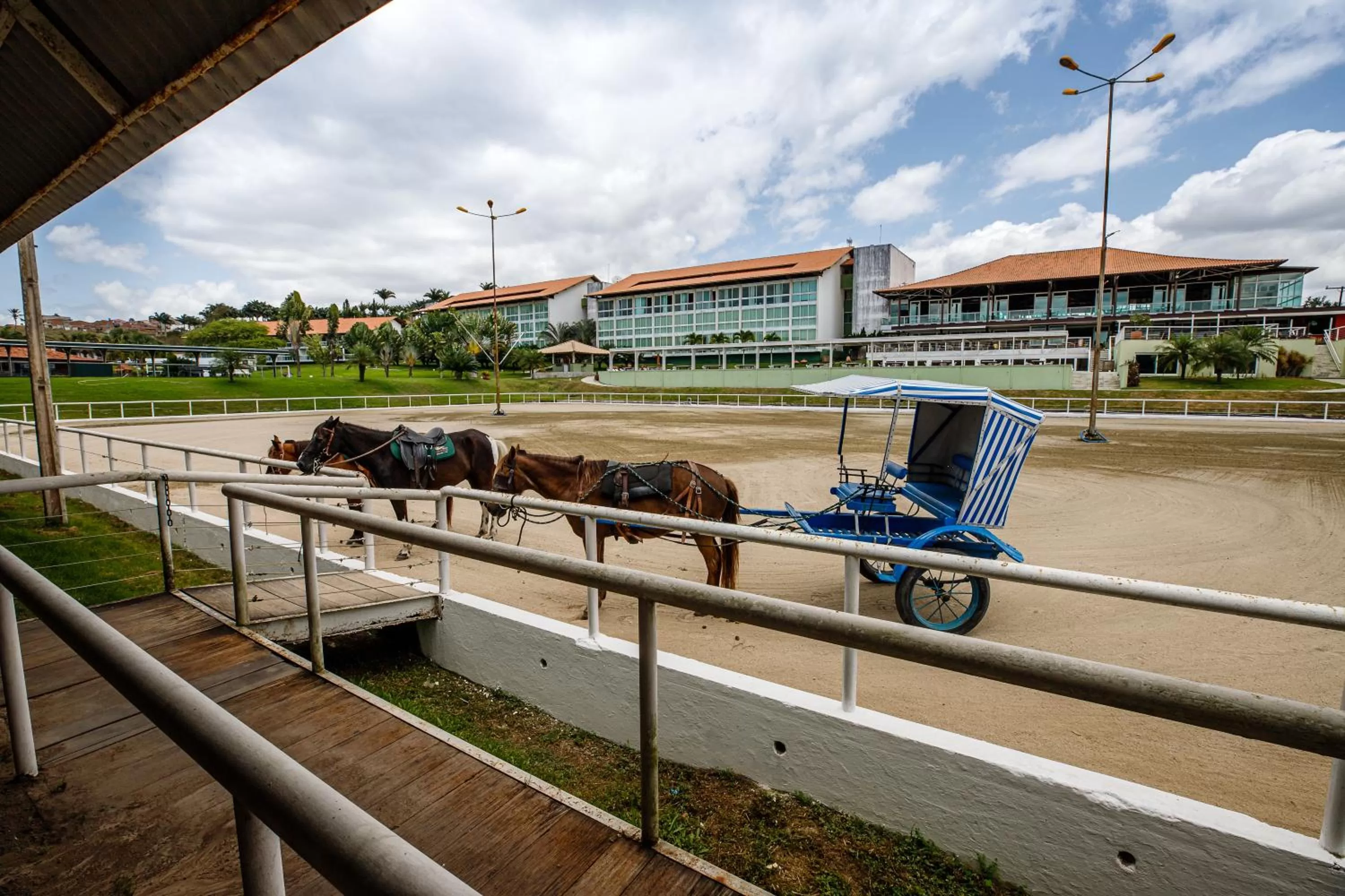 Property building in Villa Hípica Resort
