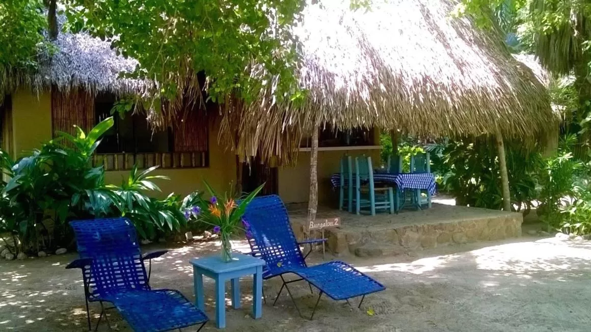 Junto al Rio Bungalows & Suites