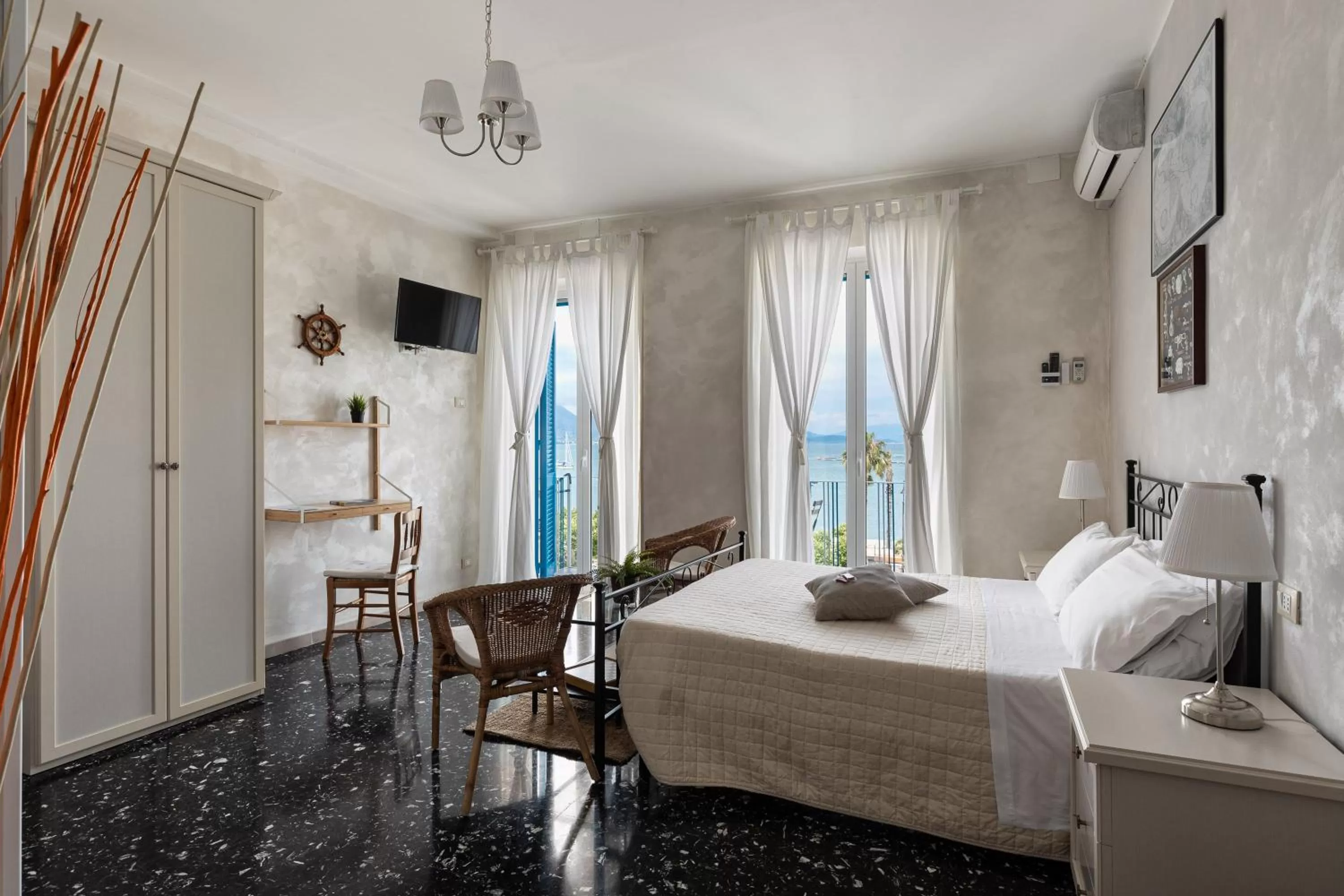 Bed in La dimora di Caboto B&B