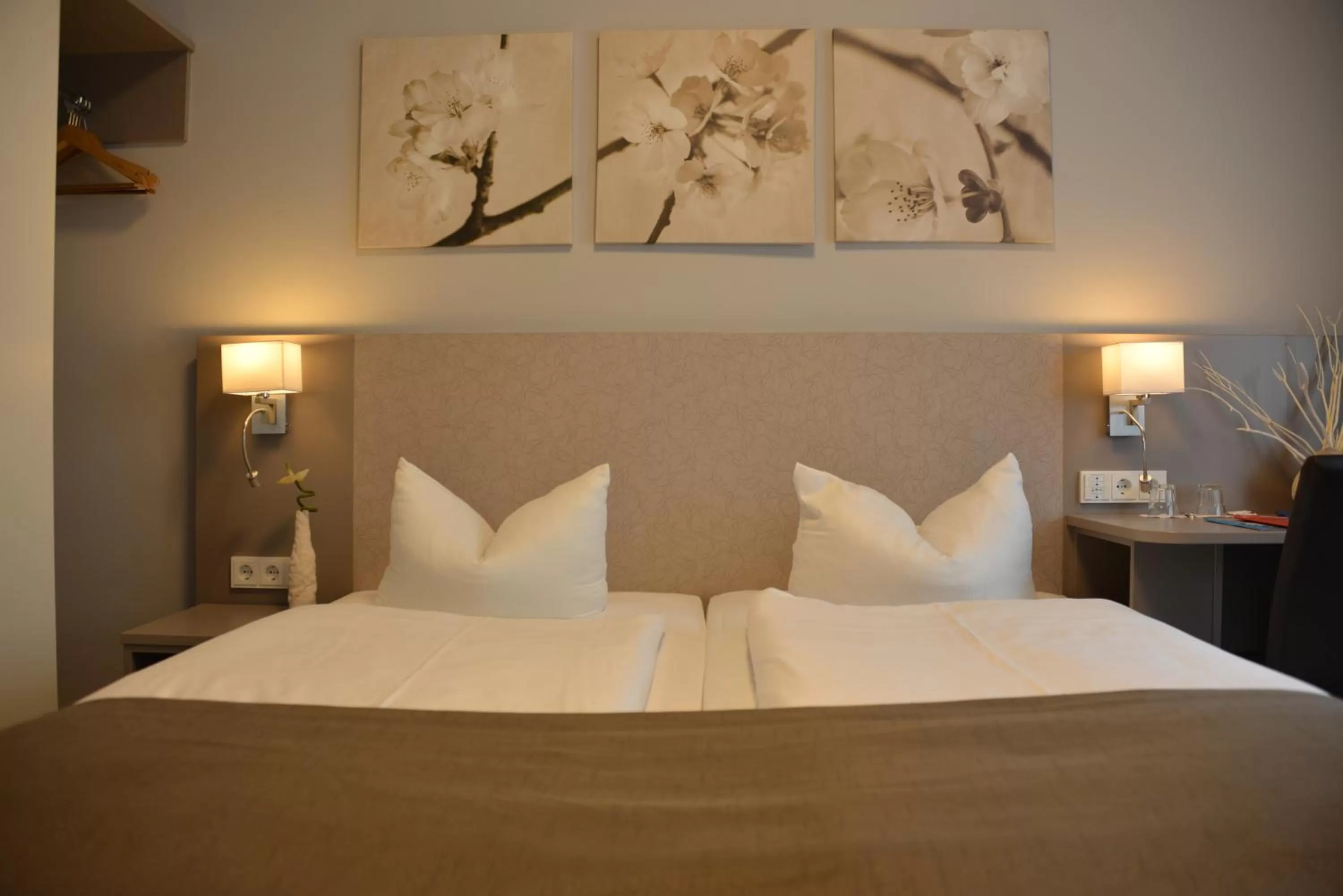 Bed in Arthotel Munich