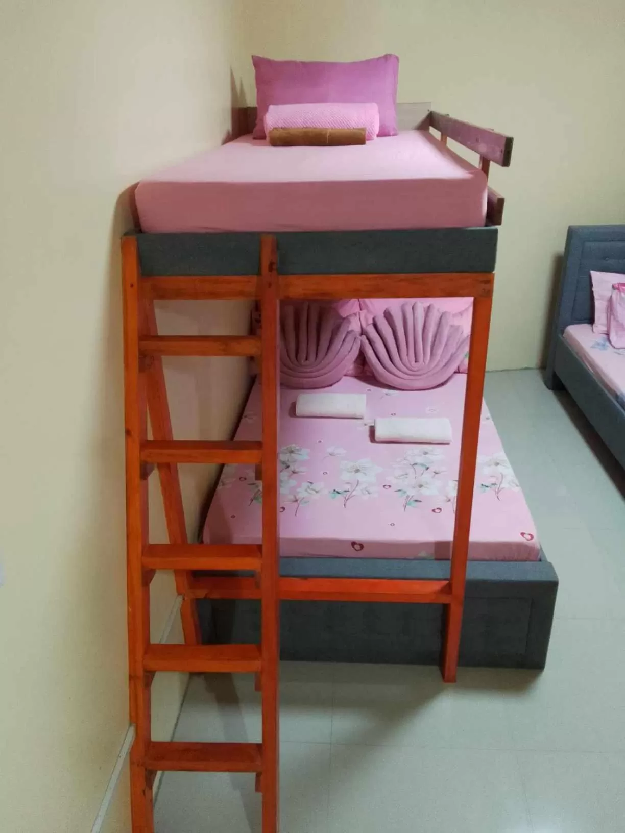bunk bed, Bed in Aussie Inn Baguio City Direct