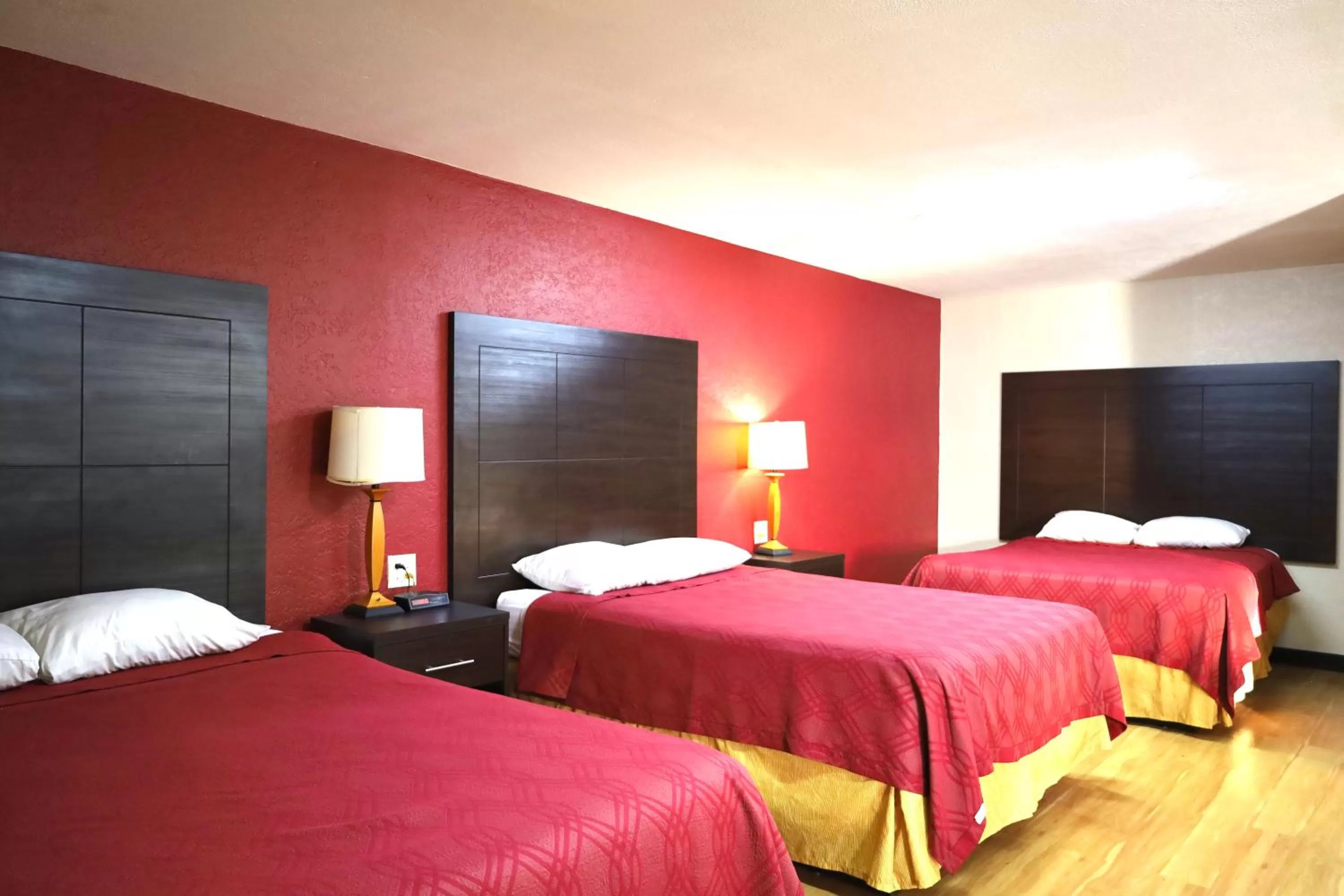 Bed in Rodeway Inn Pauls Valley