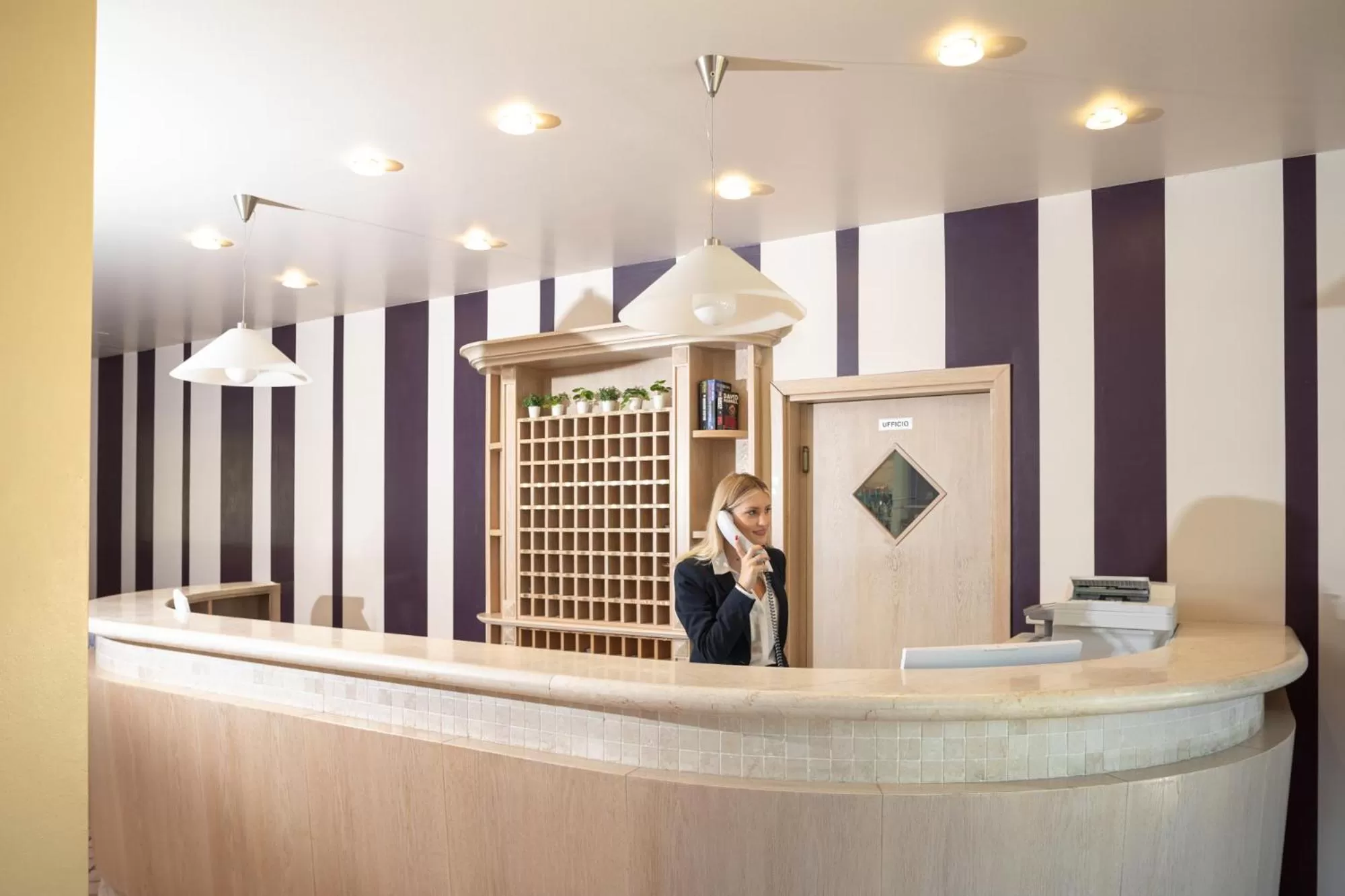 Lobby or reception in Le Terrazze sul Lago Hotel & Residence