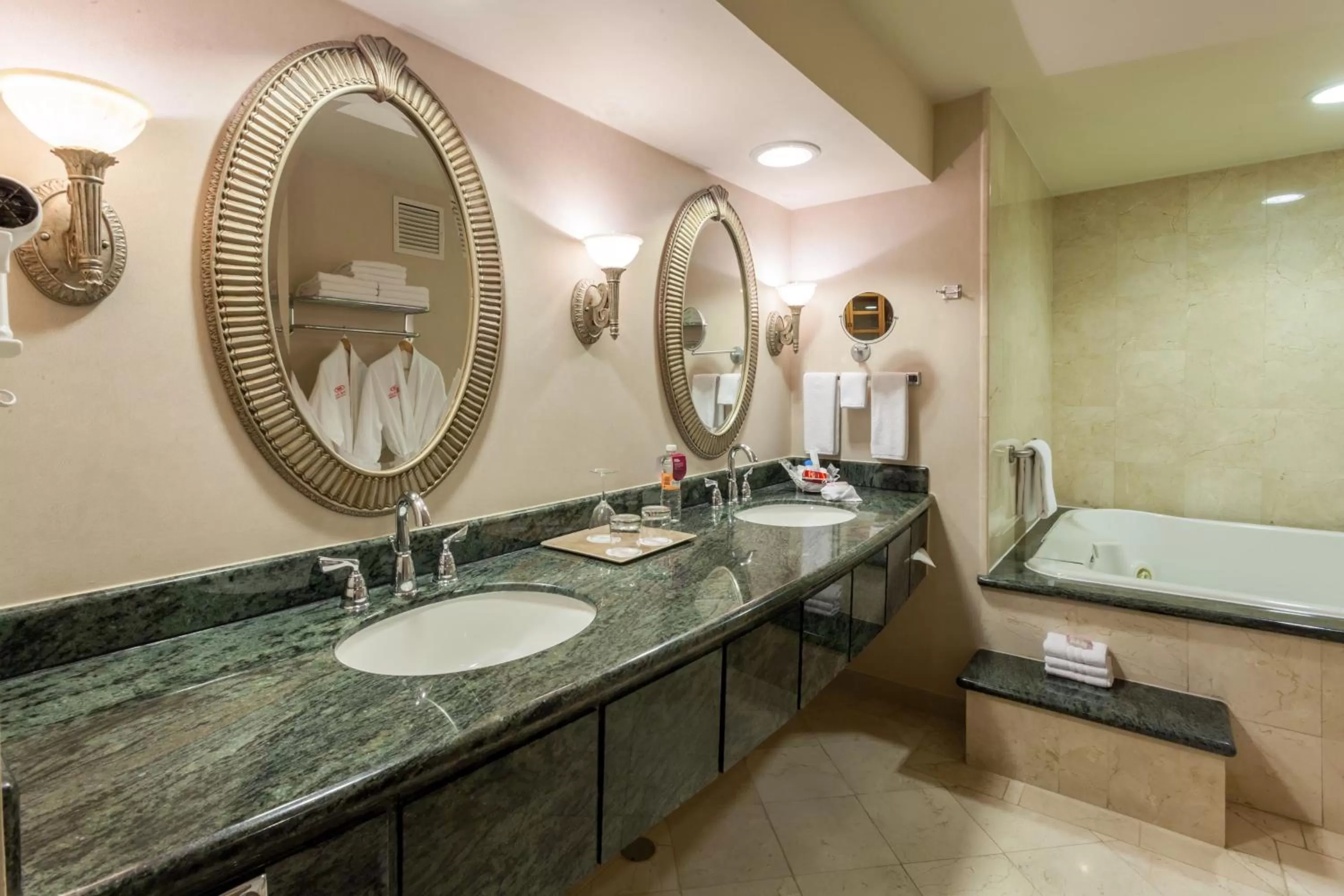 Bathroom in Crowne Plaza Torreon by IHG