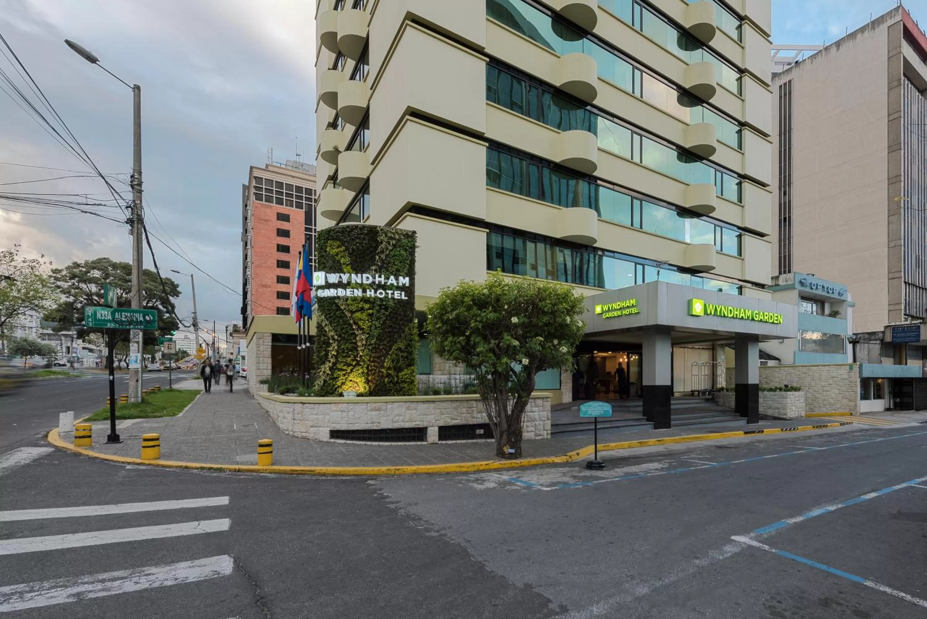 Facade/entrance in Wyndham Garden Quito
