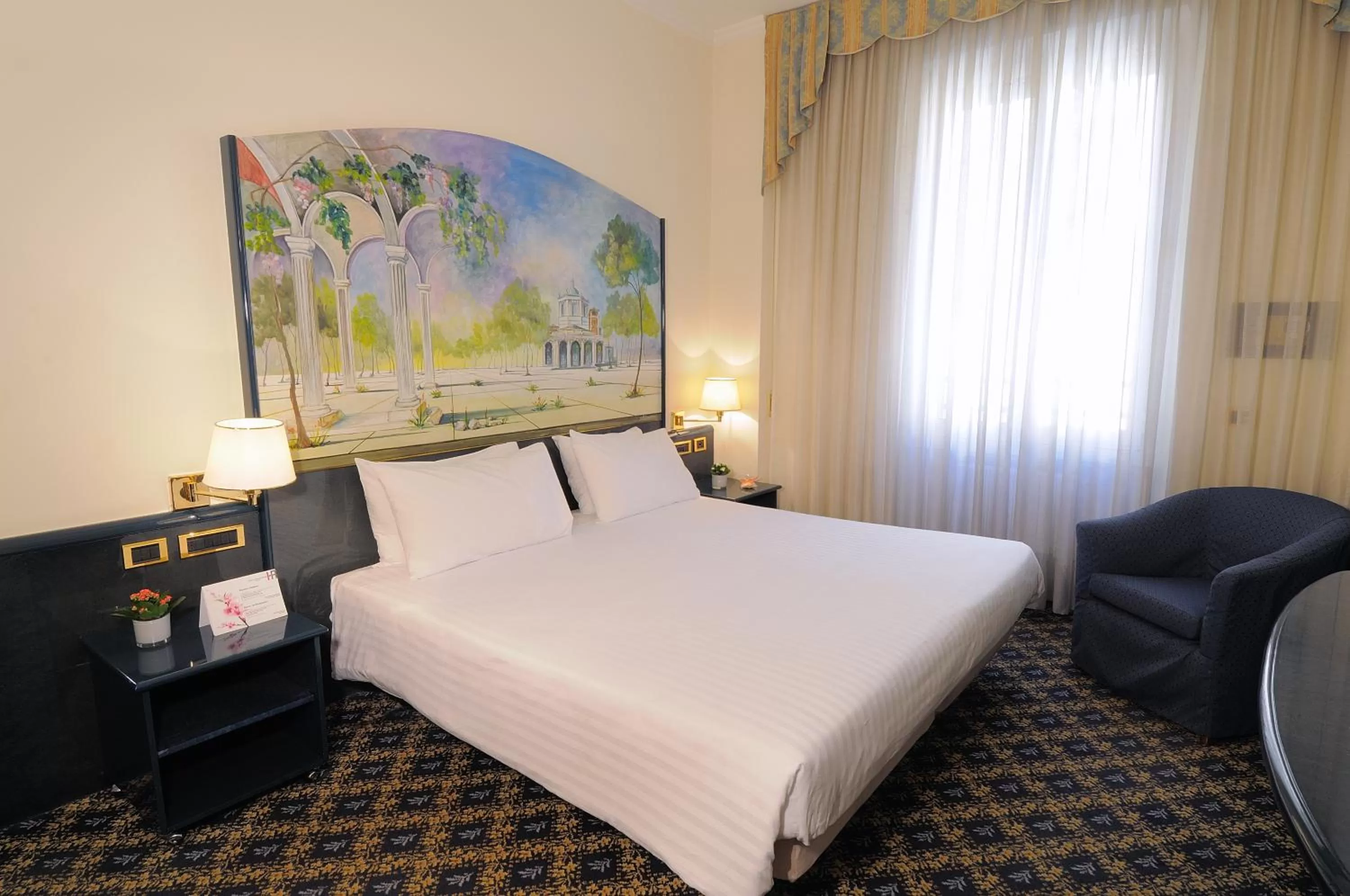 Bedroom, Bed in iH Hotels Milano Ambasciatori