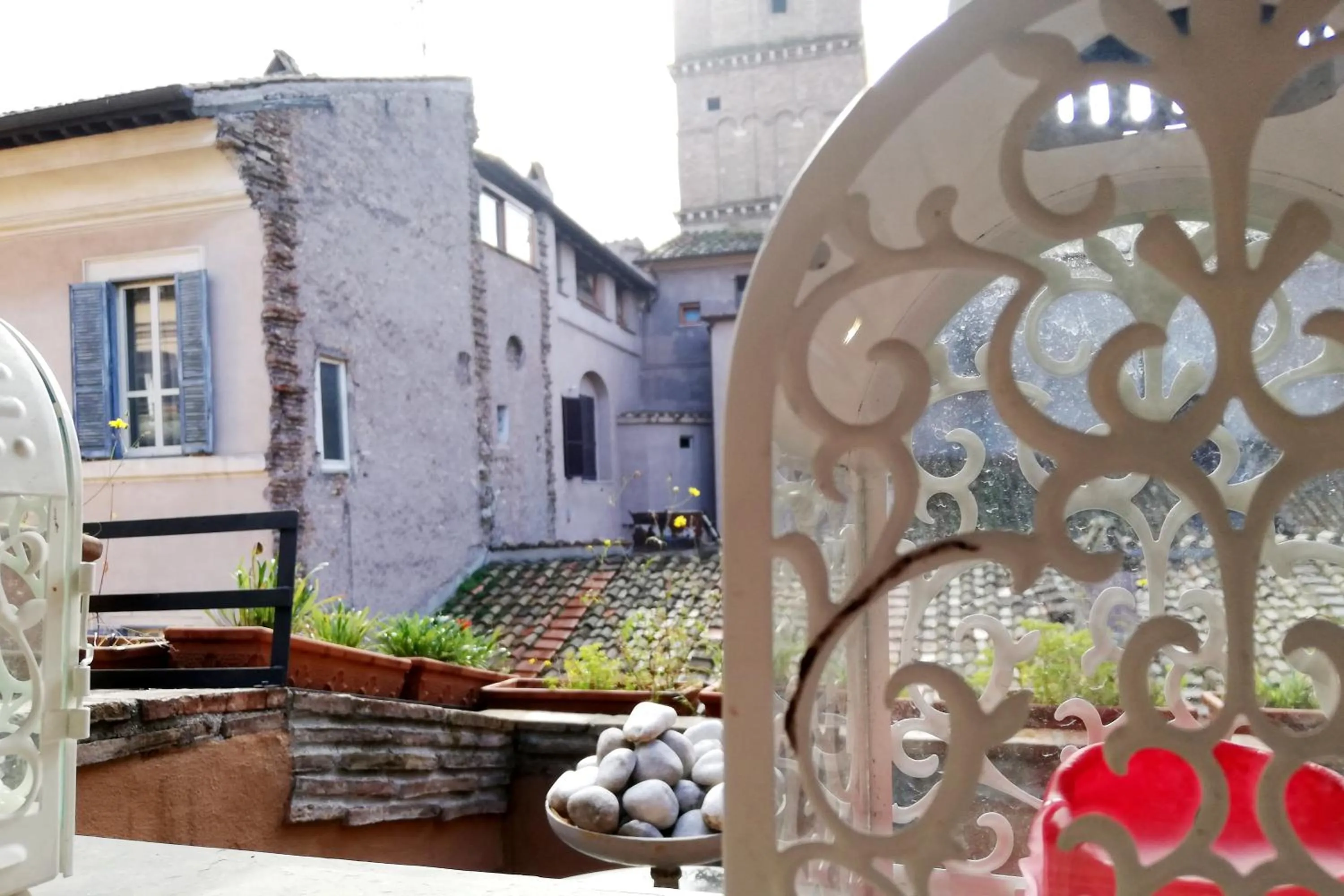 Decorative detail in Luxury Trastevere