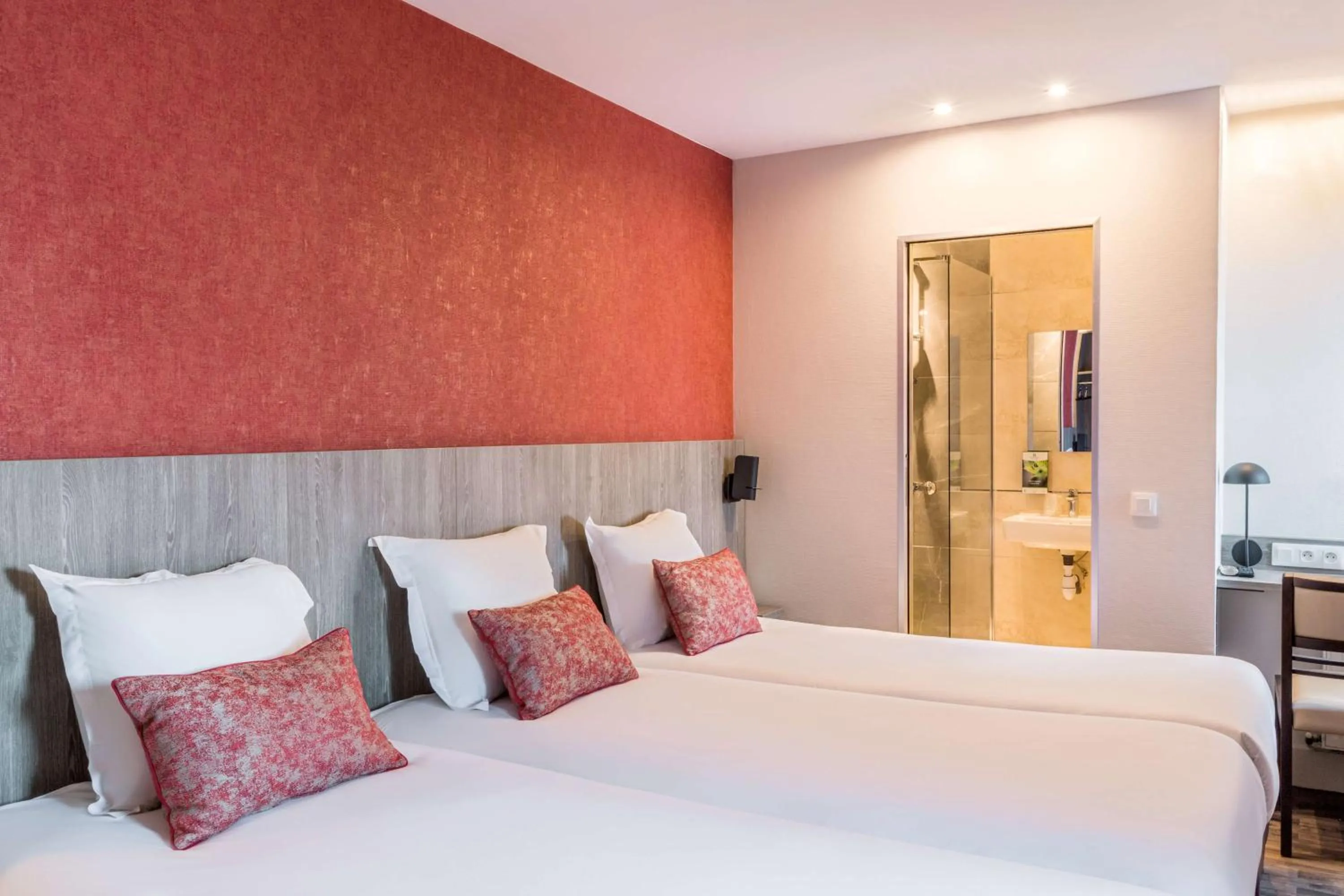 Photo of the whole room, Bed in Sure Hotel by Best Western Paris Gare du Nord