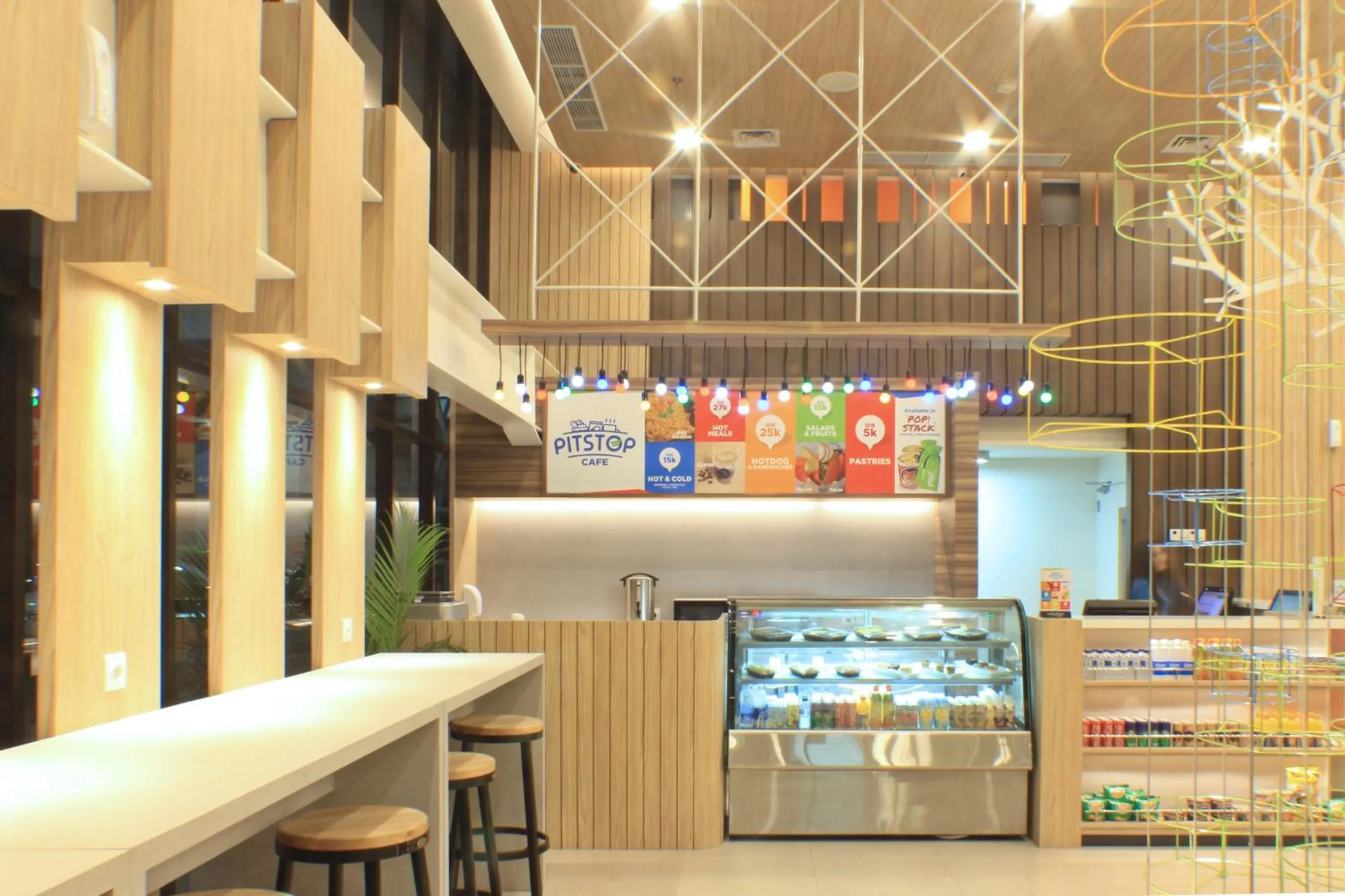 Food and drinks in POP! Hotel Festival Citylink