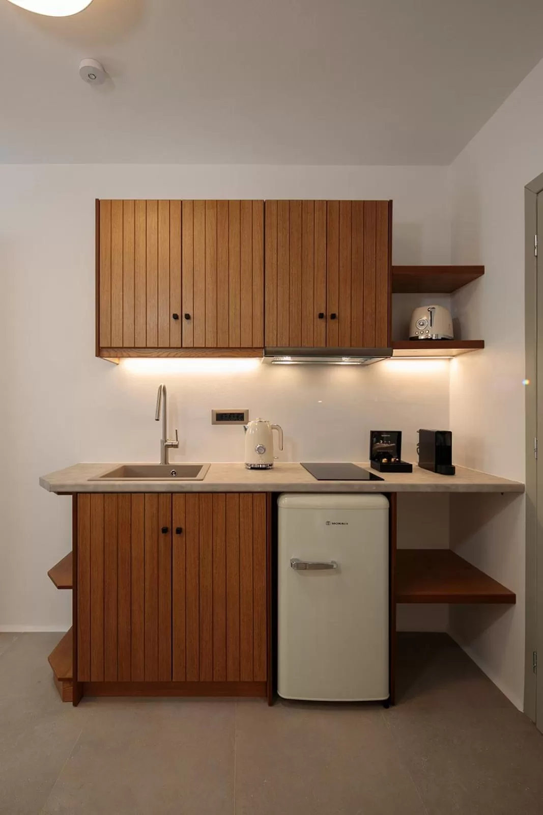 Coffee/tea facilities in "Makava Suites" Your Luxe Urban Sanctuary