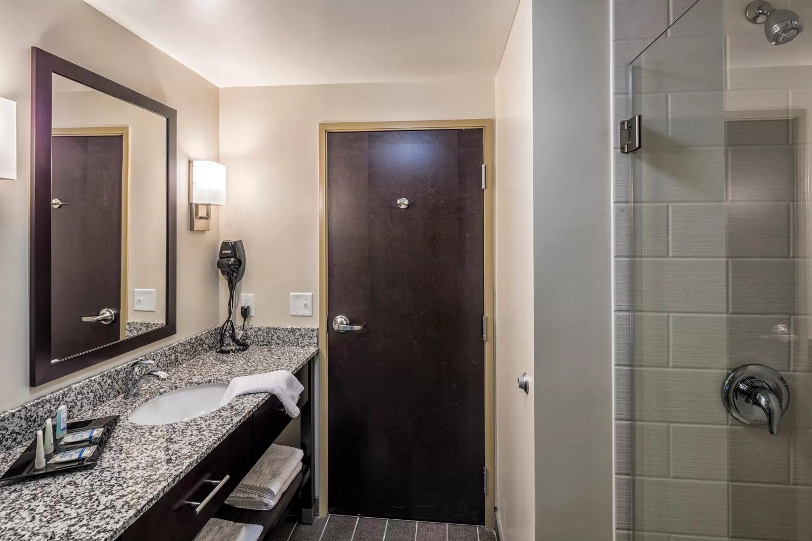 Shower in Sleep Inn & Suites Syracuse Airport