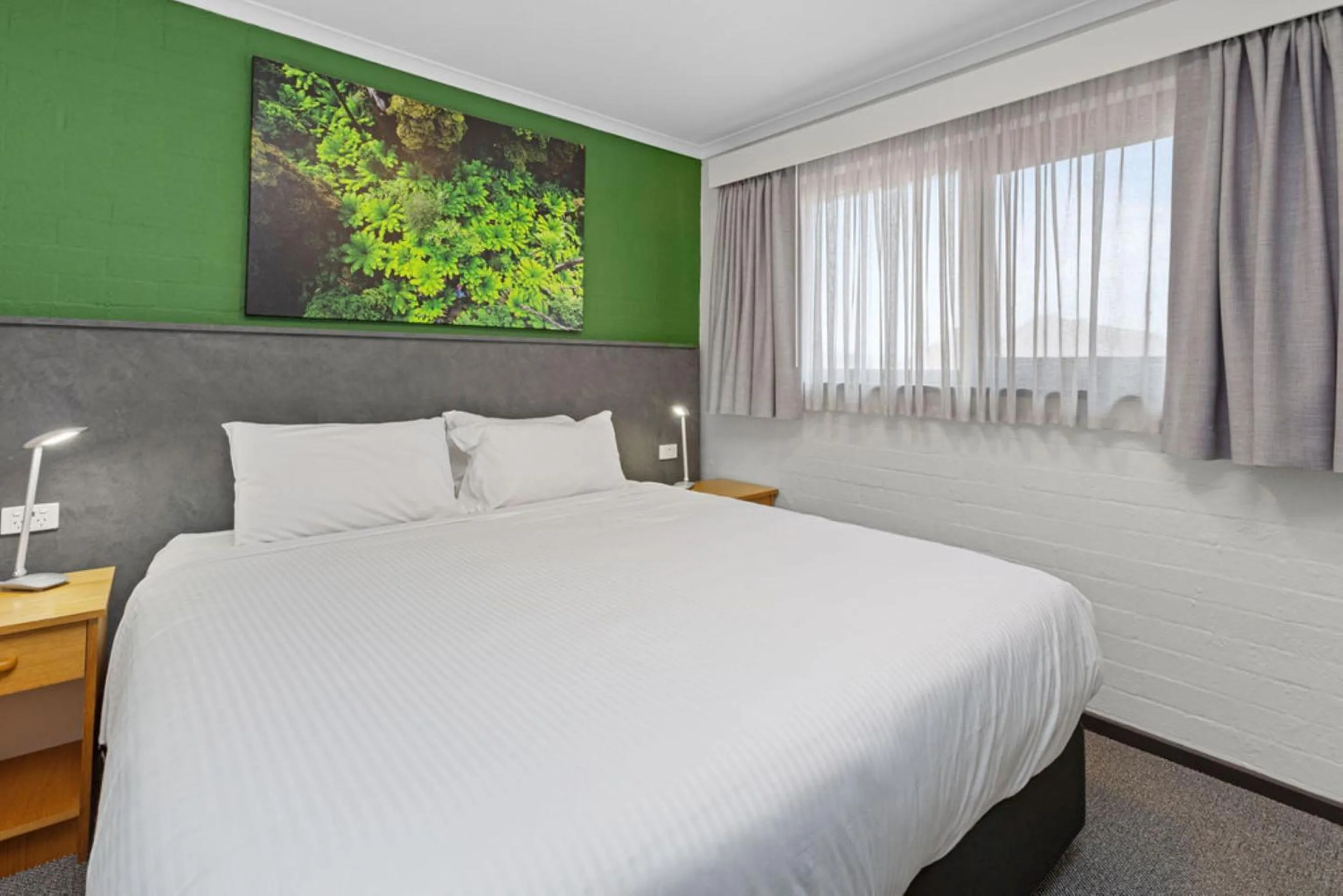 Bedroom, Bed in Best Western Apollo Bay Motel