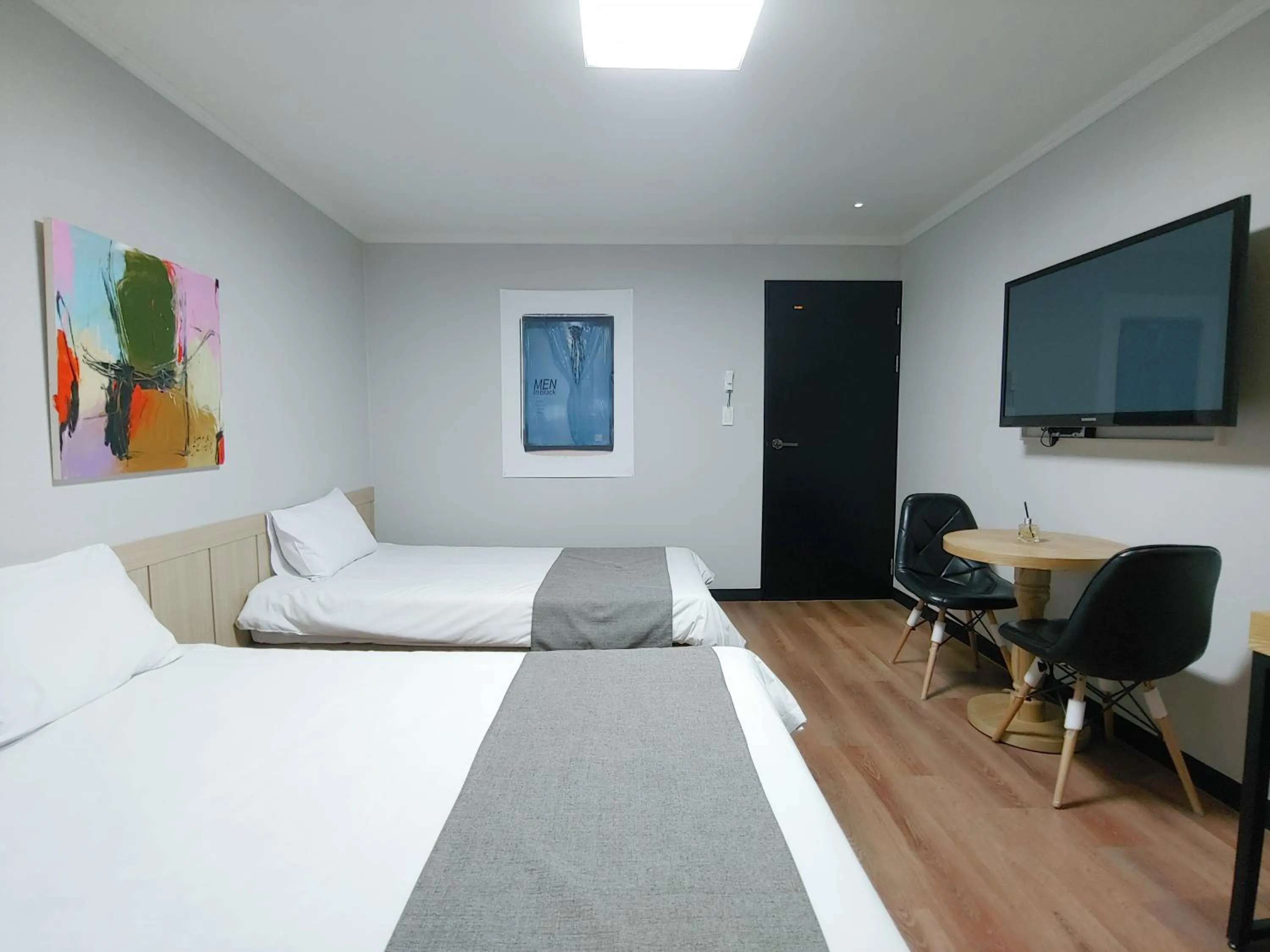 Decorative detail, Bed in Hotel Tong Yeondong Jeju