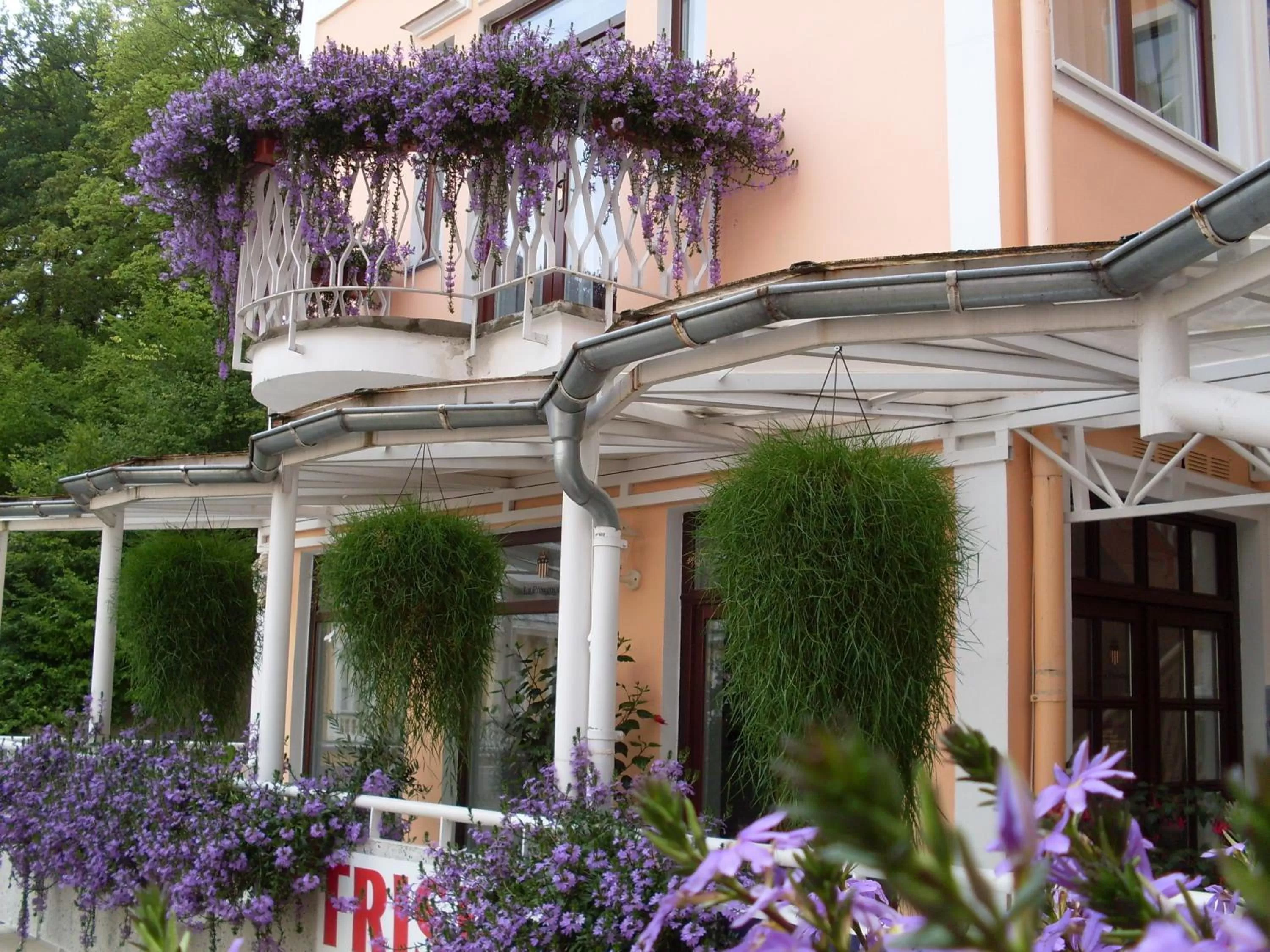 Balcony/Terrace, Property Building in Apartma La Provence