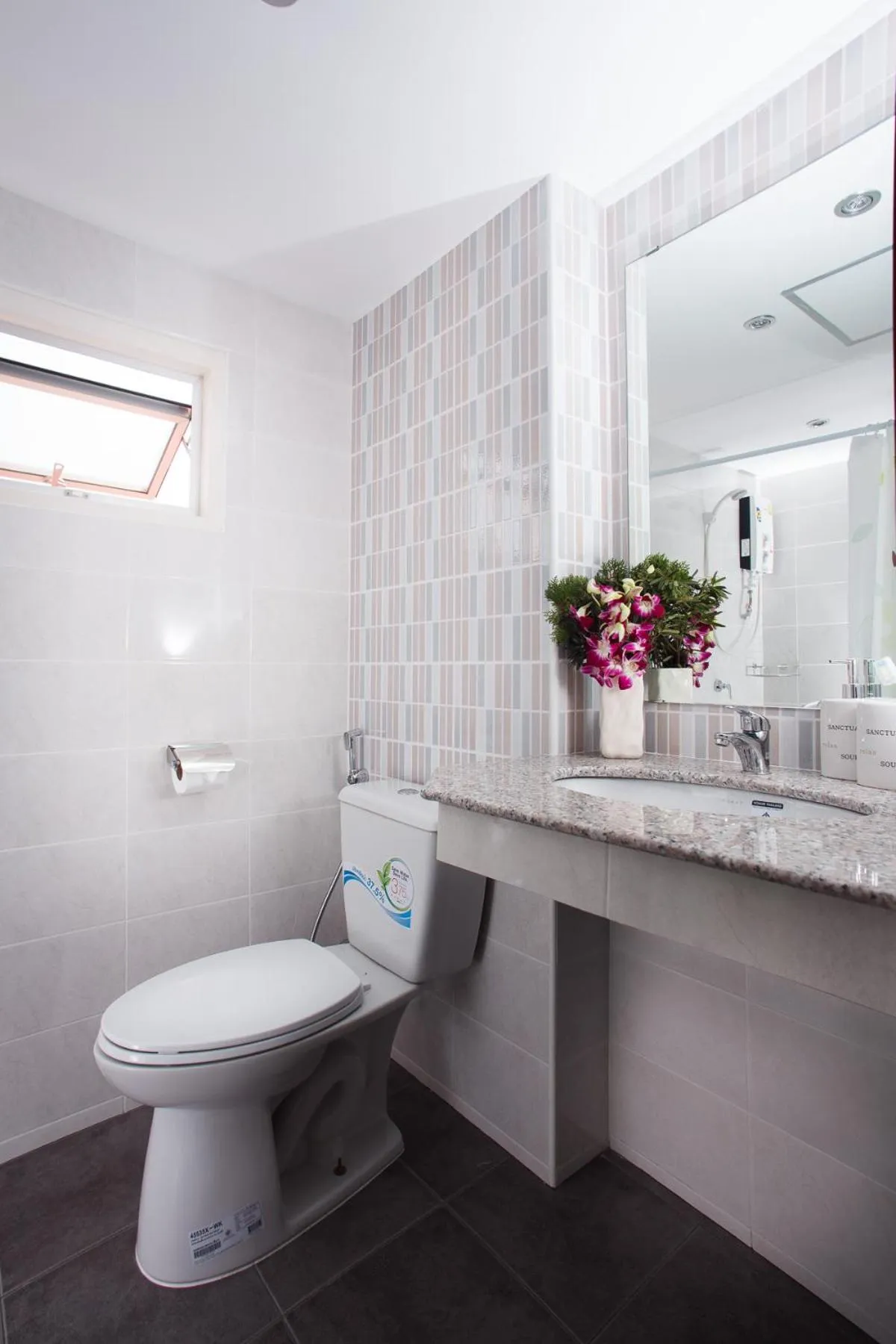 Bathroom in KC Place Srinakarin