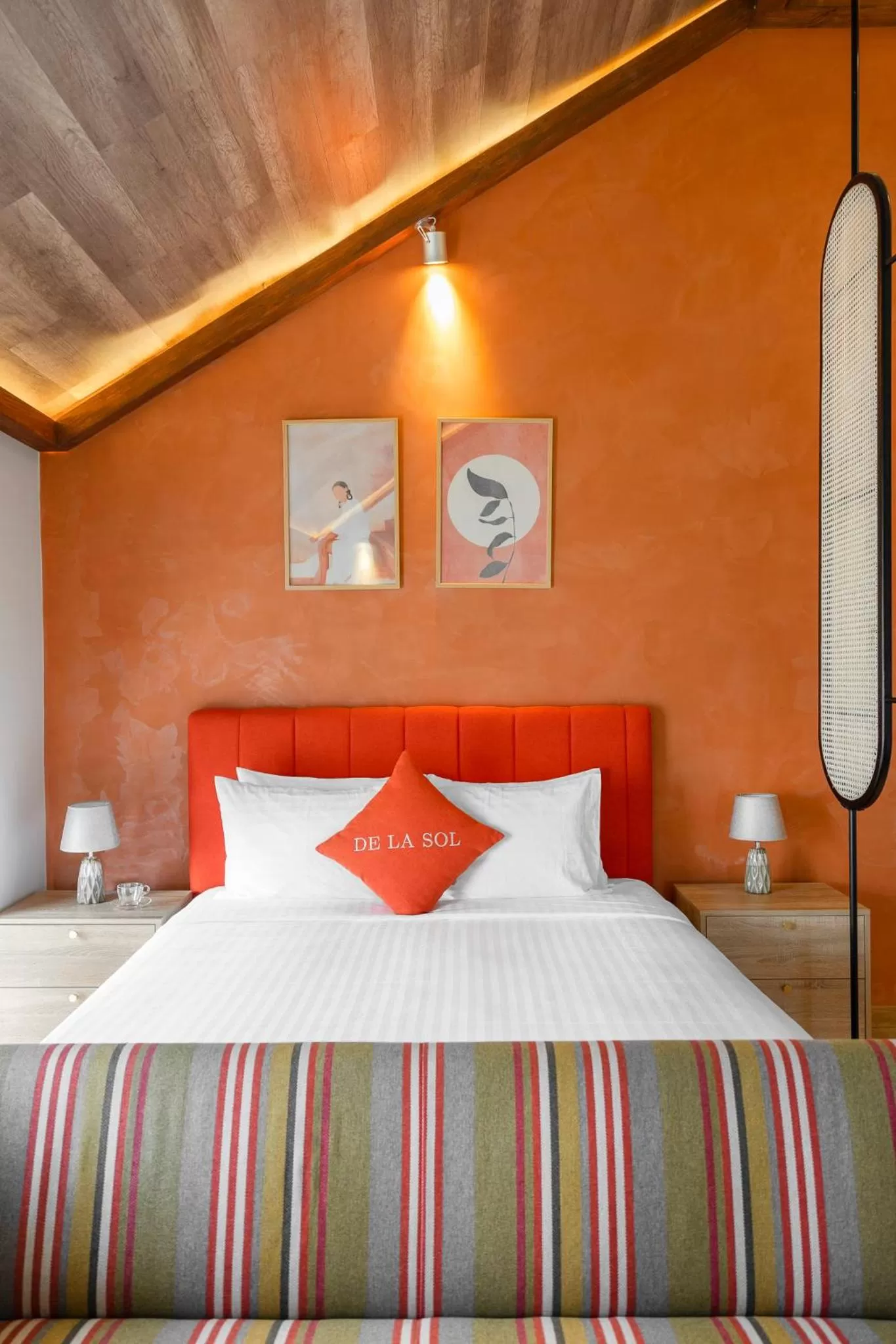 Bed in De La Sol Villa Dalat