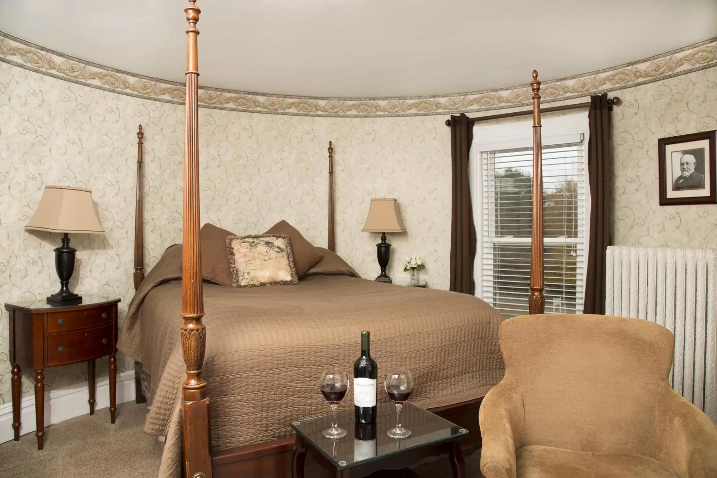 Harrison Bedroom in Glynn House Inn Harrison Bedroom in Glynn House Inn