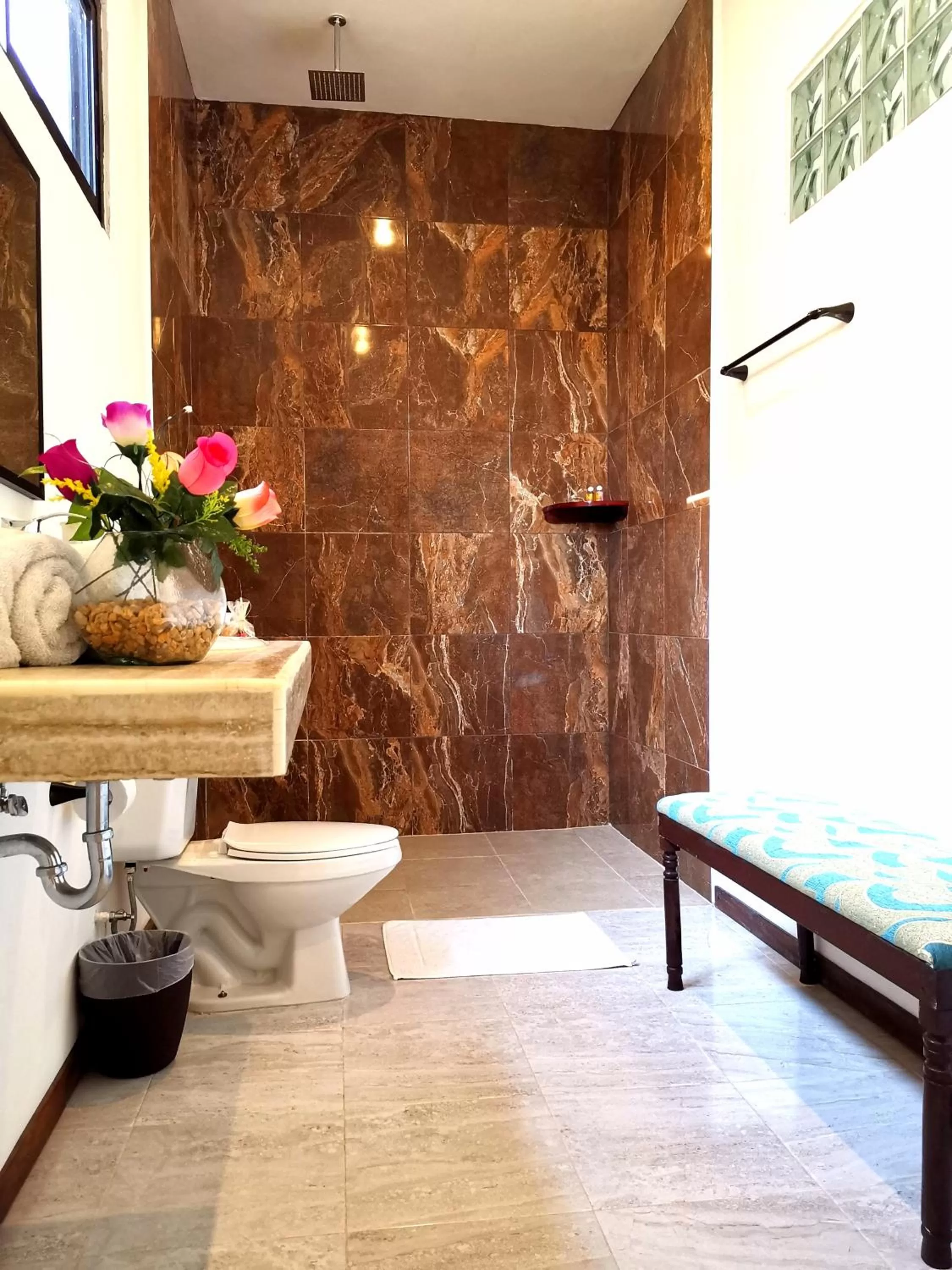 Bathroom in Mayan Majesty Boutique Hotel