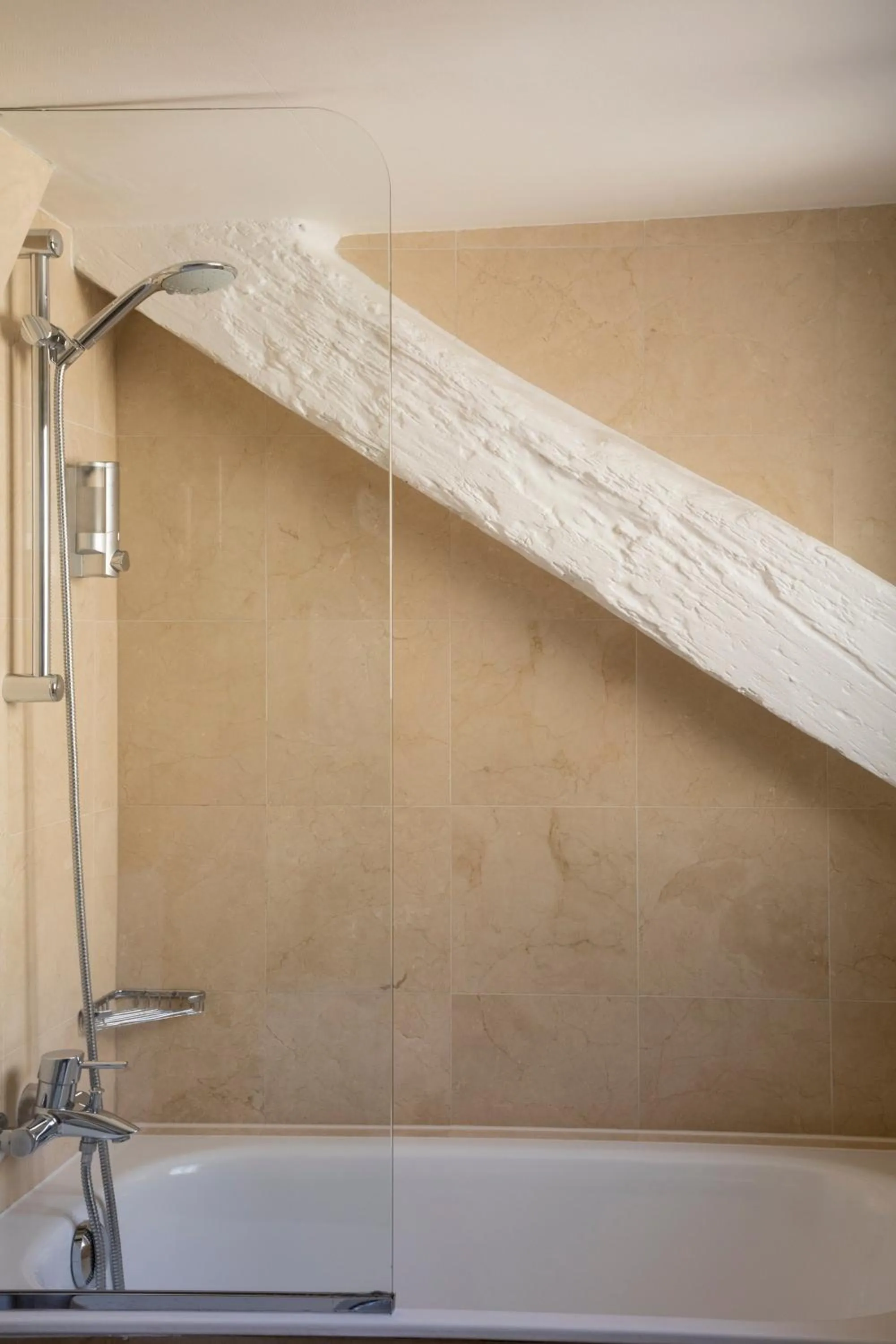 Bathroom in Hôtel Saint Germain