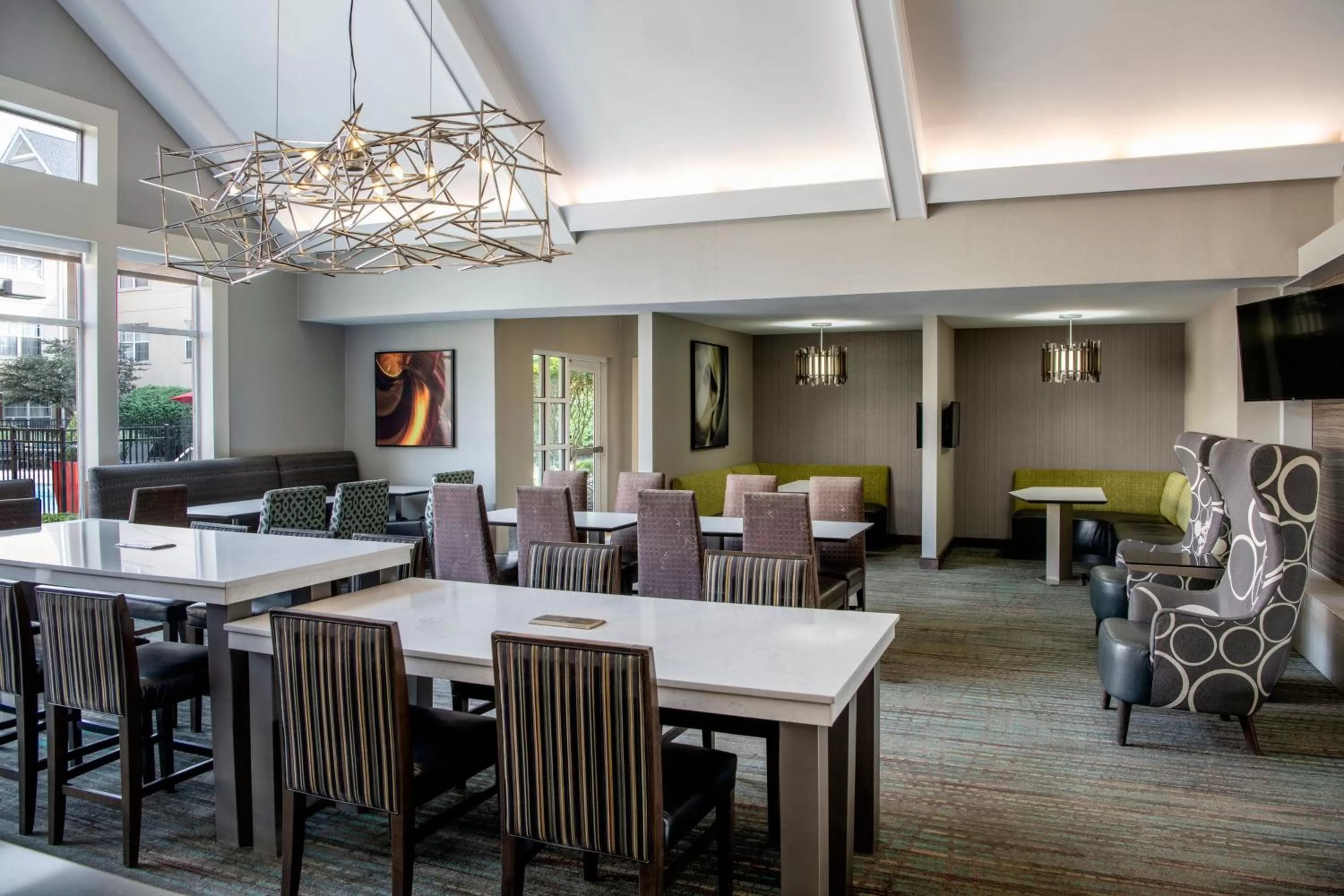 Restaurant/places to eat in Residence Inn Cincinnati Airport