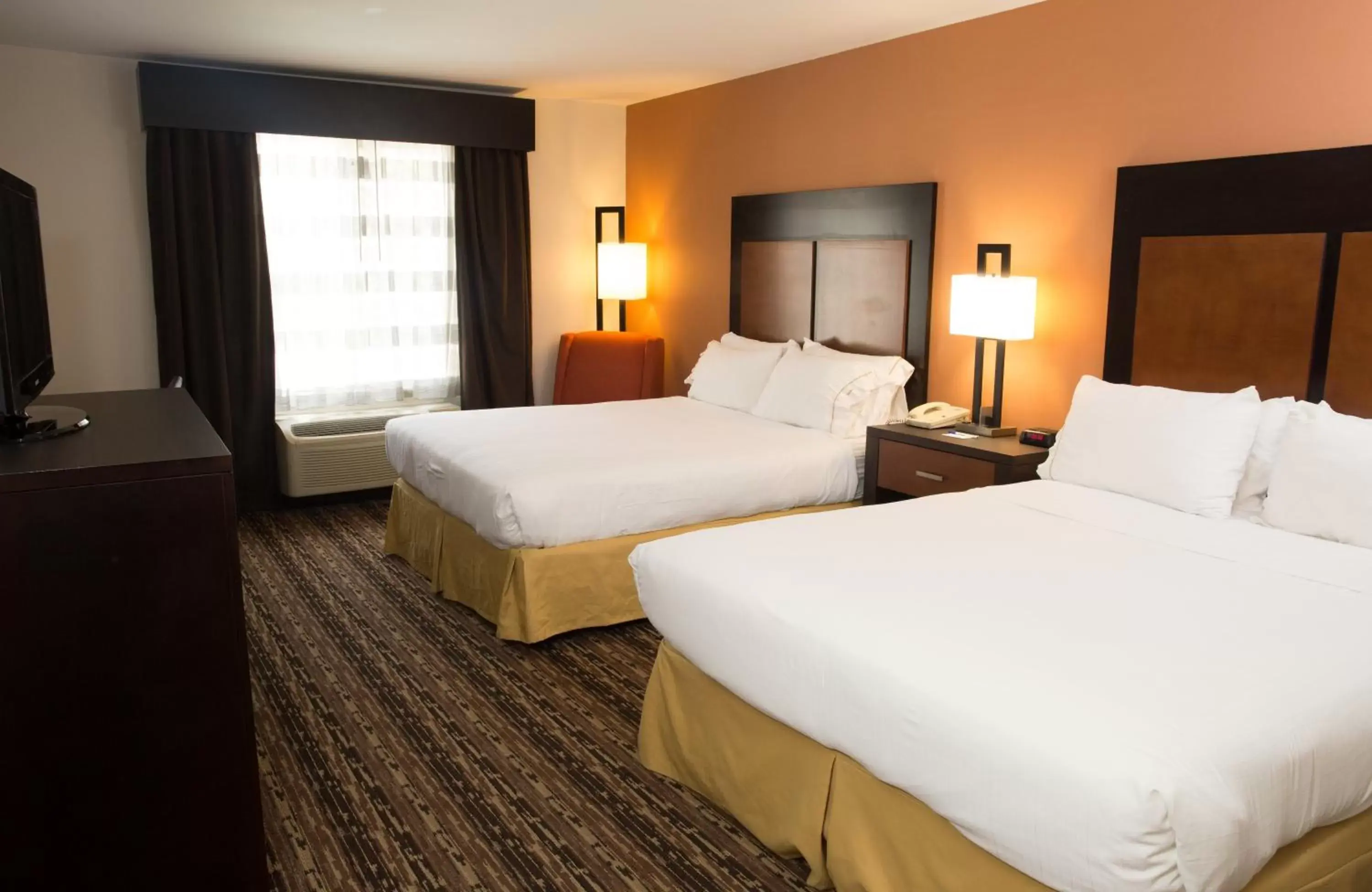 Executive Queen Suite with Two Queen Beds - Non-Smoking in Holiday Inn Express Hotel & Suites Cherokee-Casino by IHG Executive Queen Suite with Two Queen Beds - Non-Smoking in Holiday Inn Express Hotel & Suites Cherokee-Casino by IHG