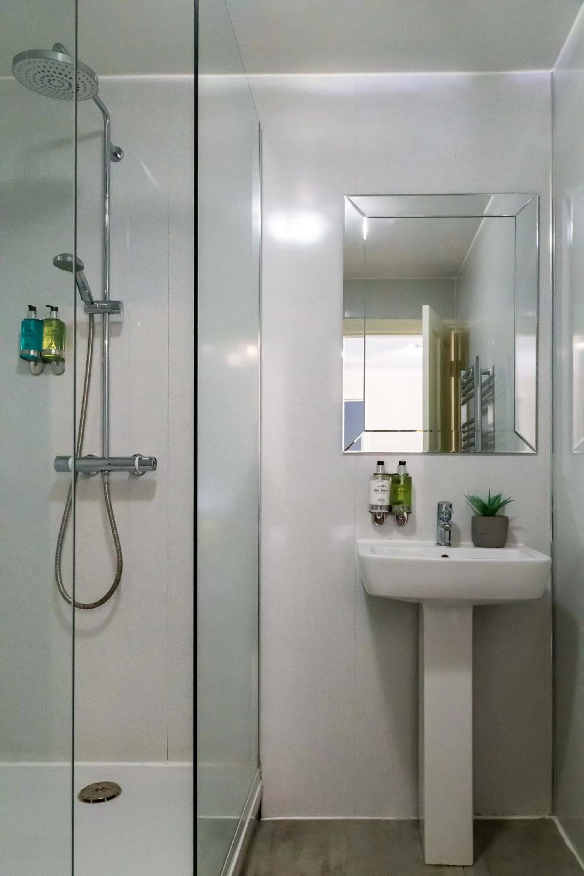 Shower in Goodramgate Apartments