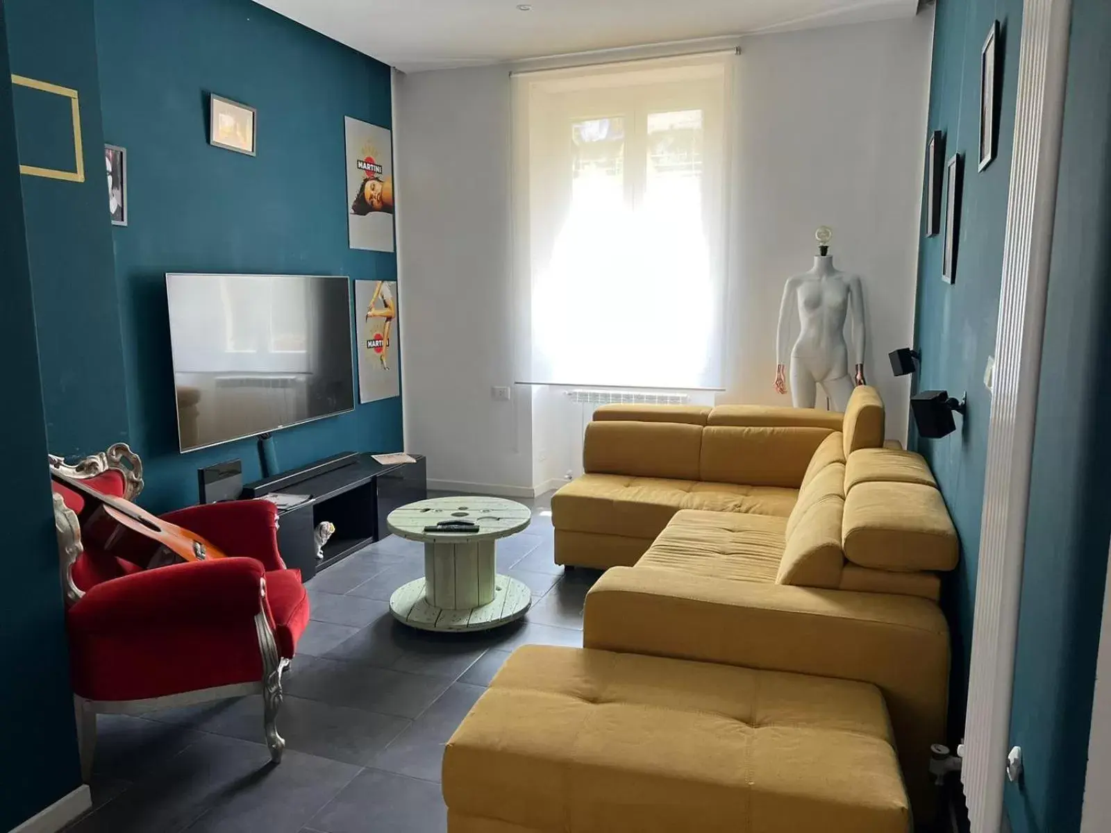 Seating Area in Poseidon's refuge Seating Area in Poseidon's refuge