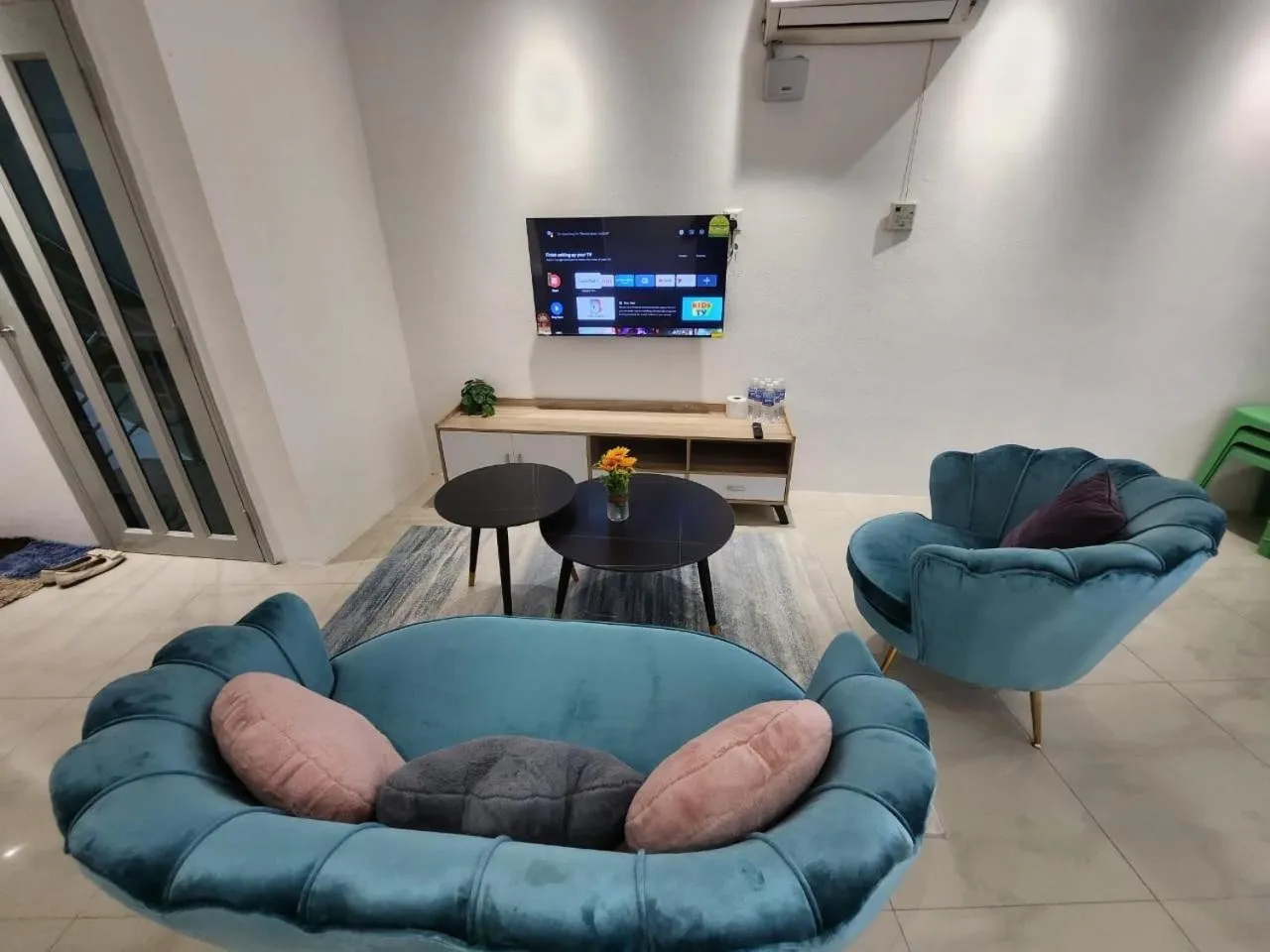 TV and multimedia in One Point Hotel