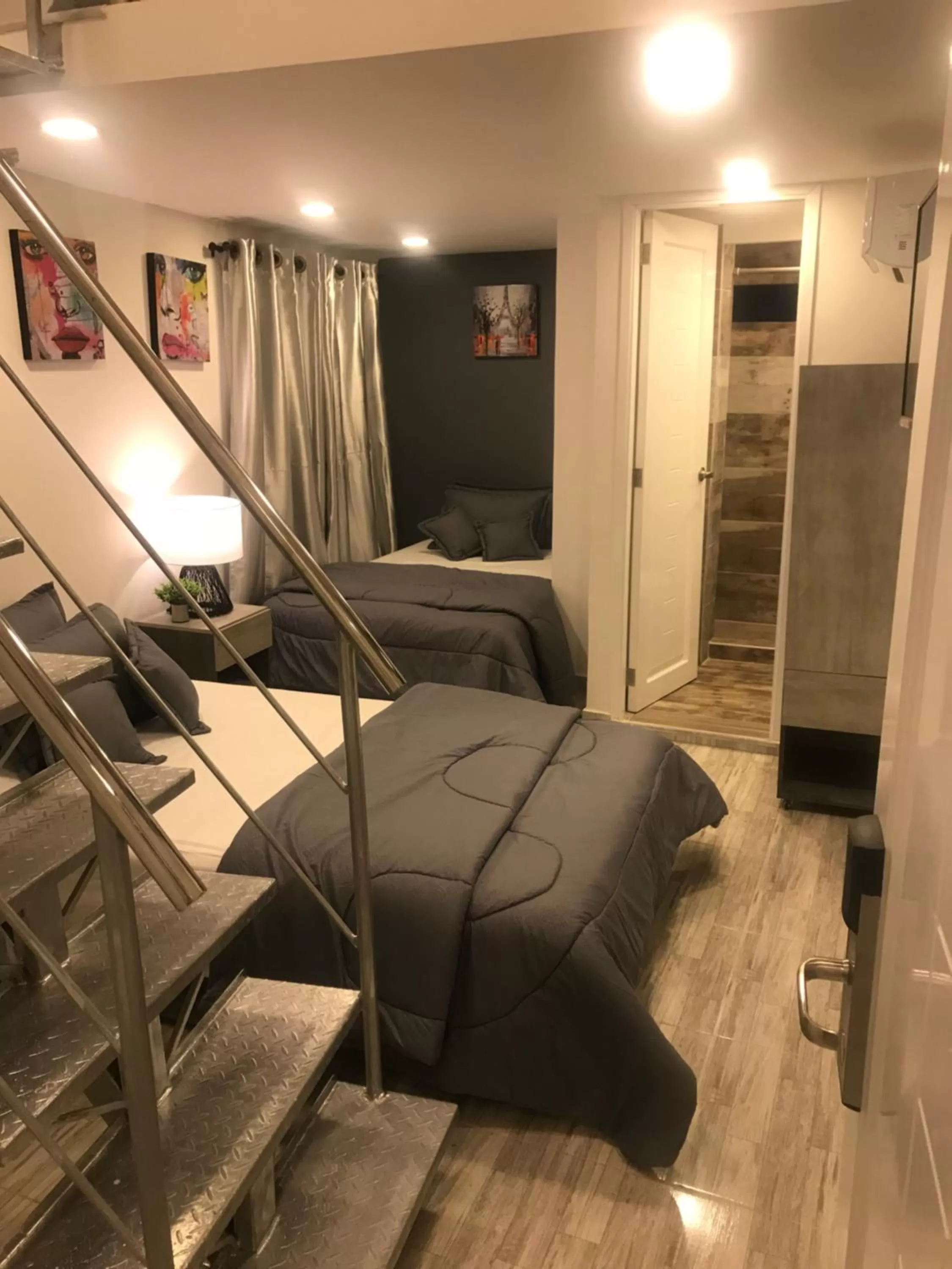 Bed in Bahia 79 Apartasuites Cerca al Centro