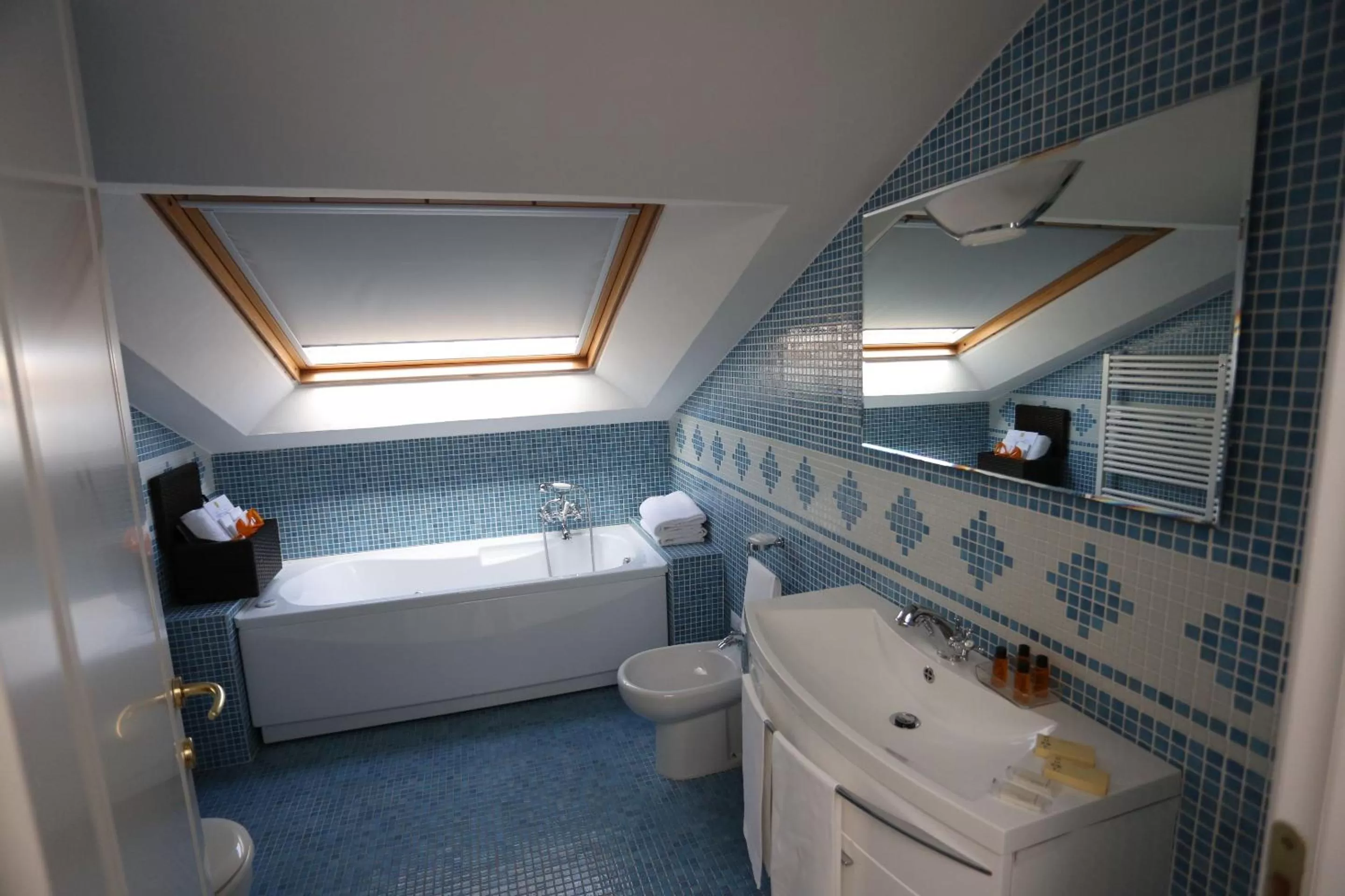 Hot Tub in Exclusive Aparthotel La Reunion