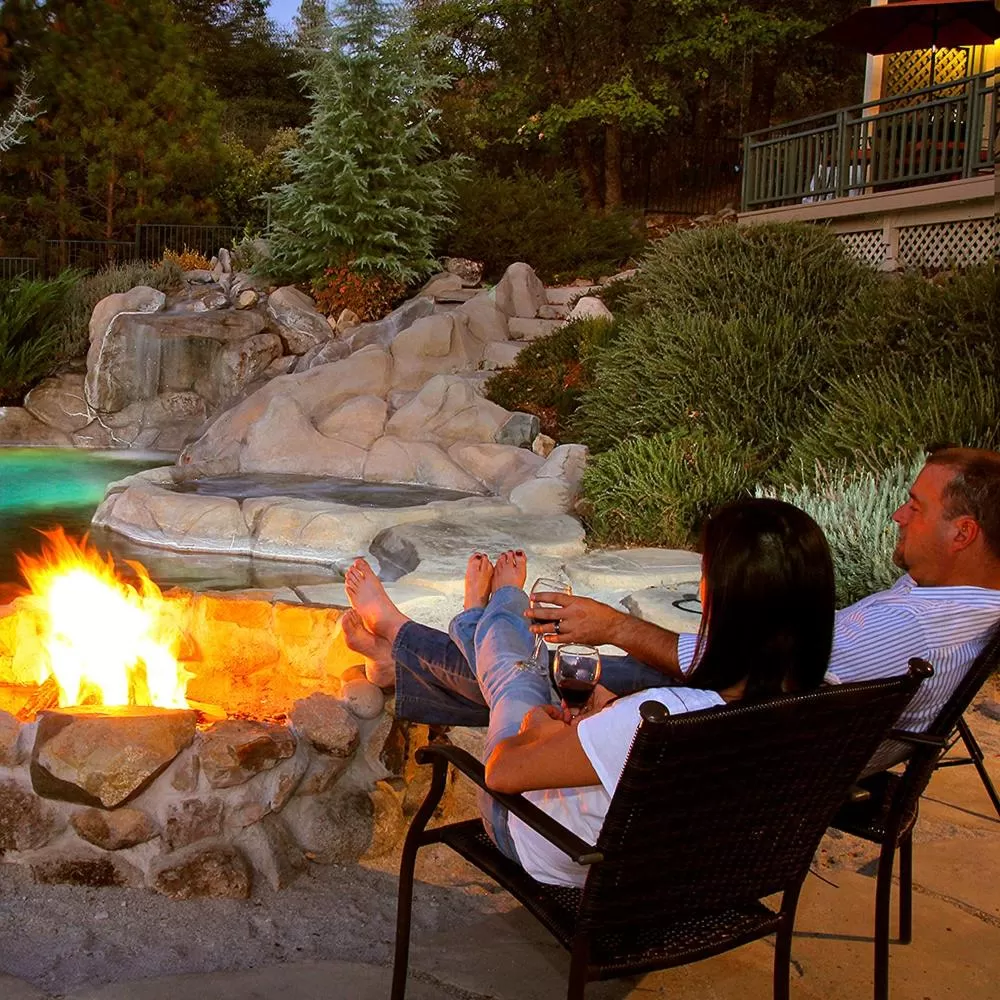 Swimming pool in Bella Vista Bed and Breakfast