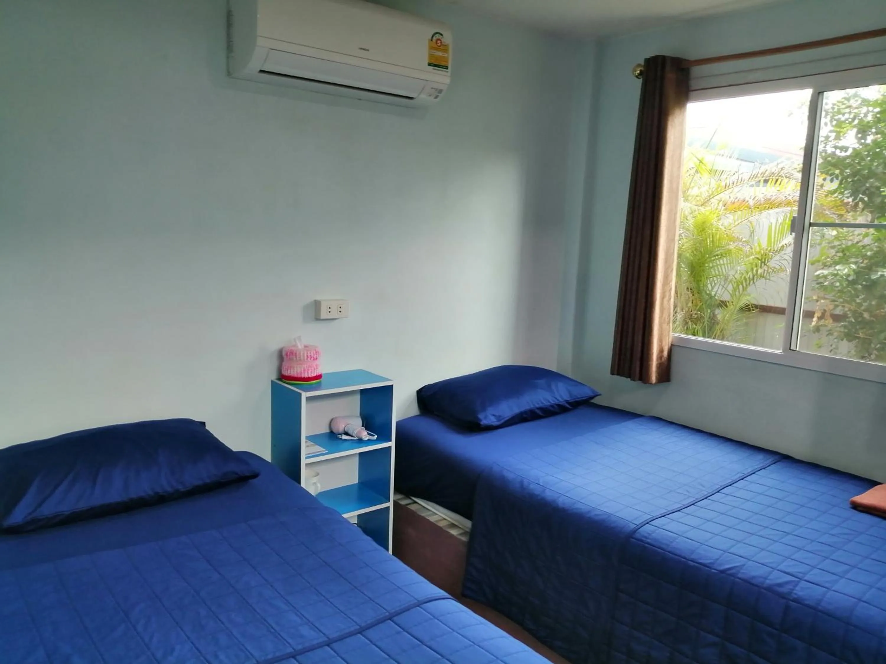 Bedroom, Bed in Canaan