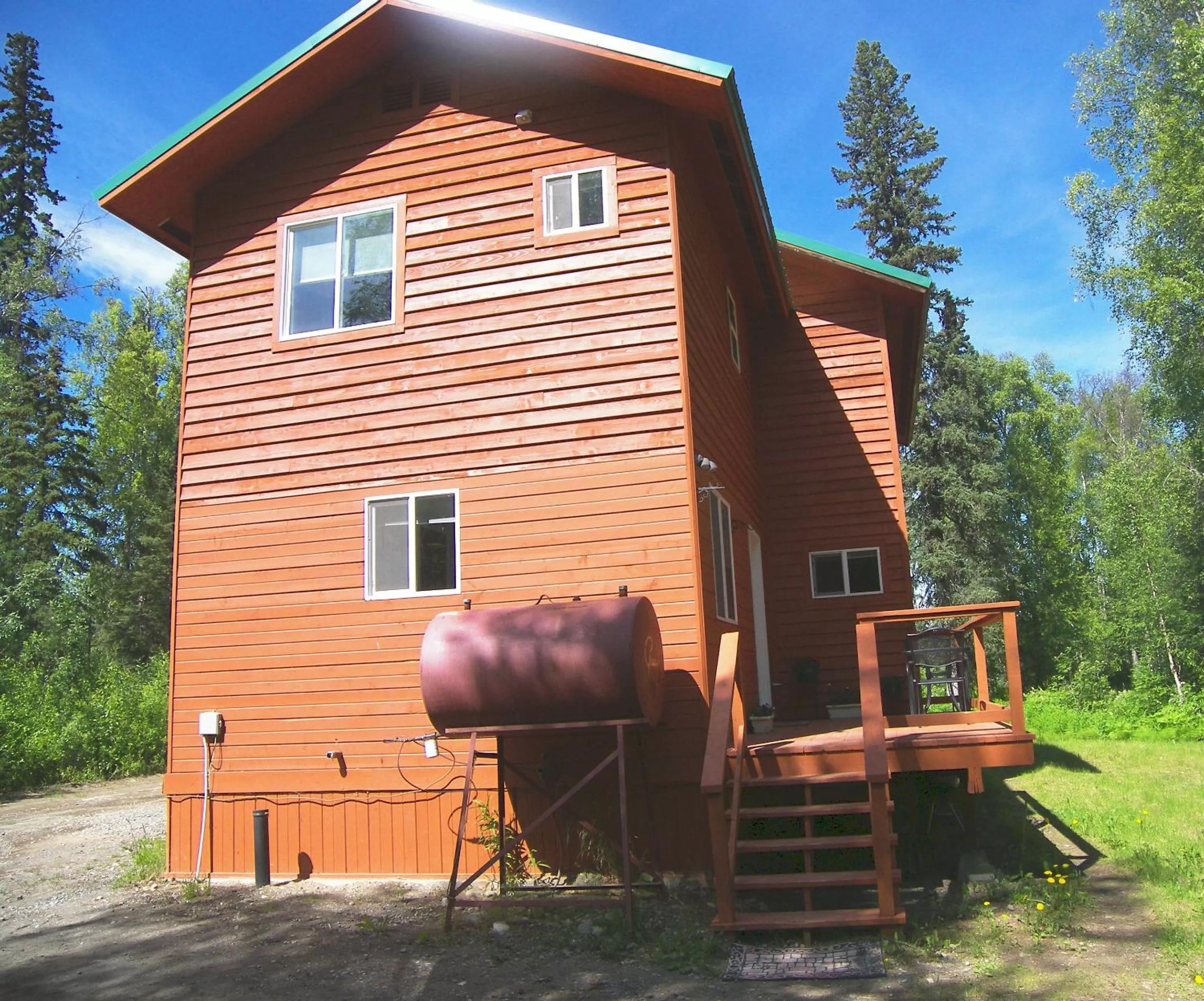 Property building in Grace and Bill's Freedom Hills B&B