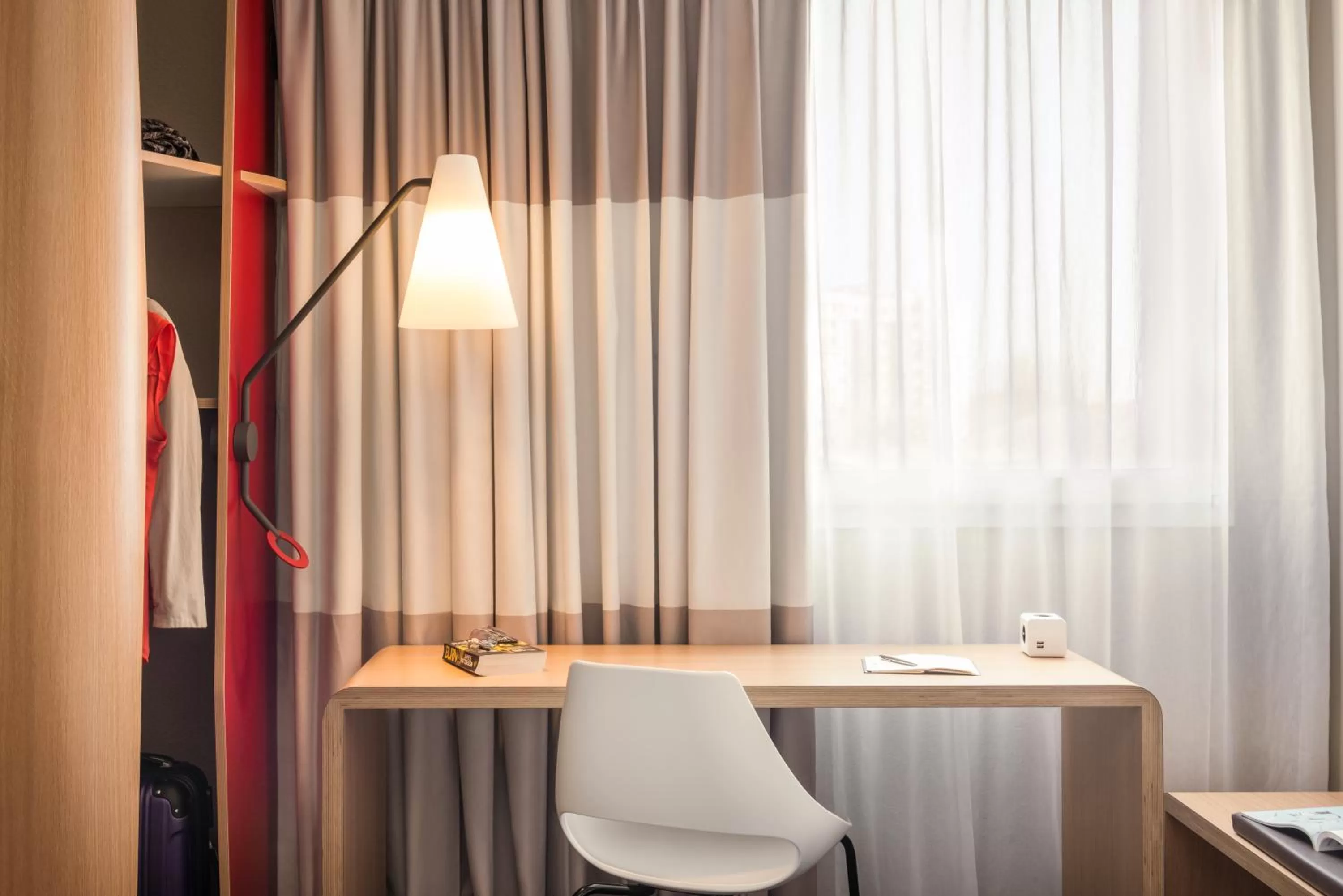 Bedroom in ibis Troyes Centre