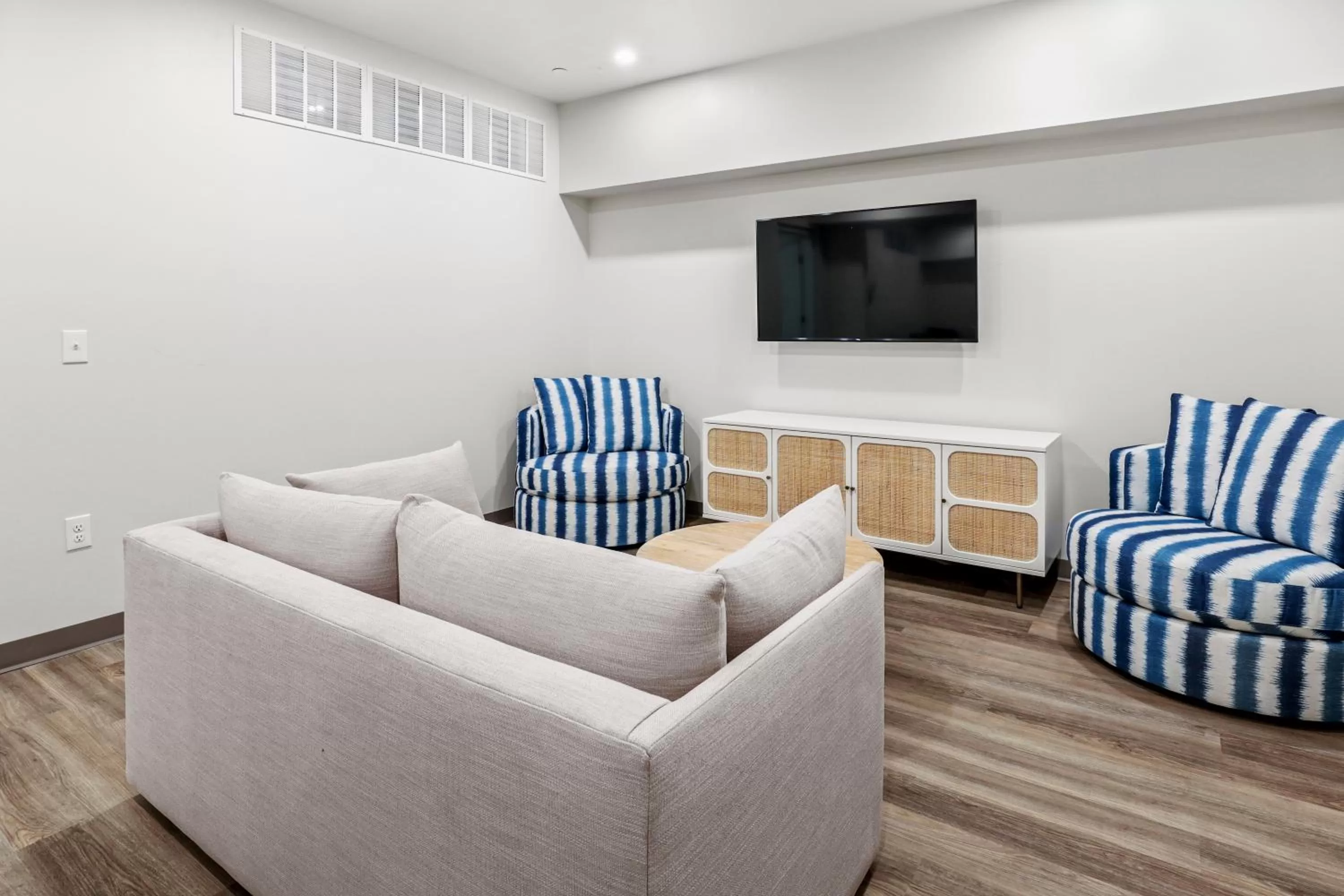 TV and multimedia in Seaport Suites