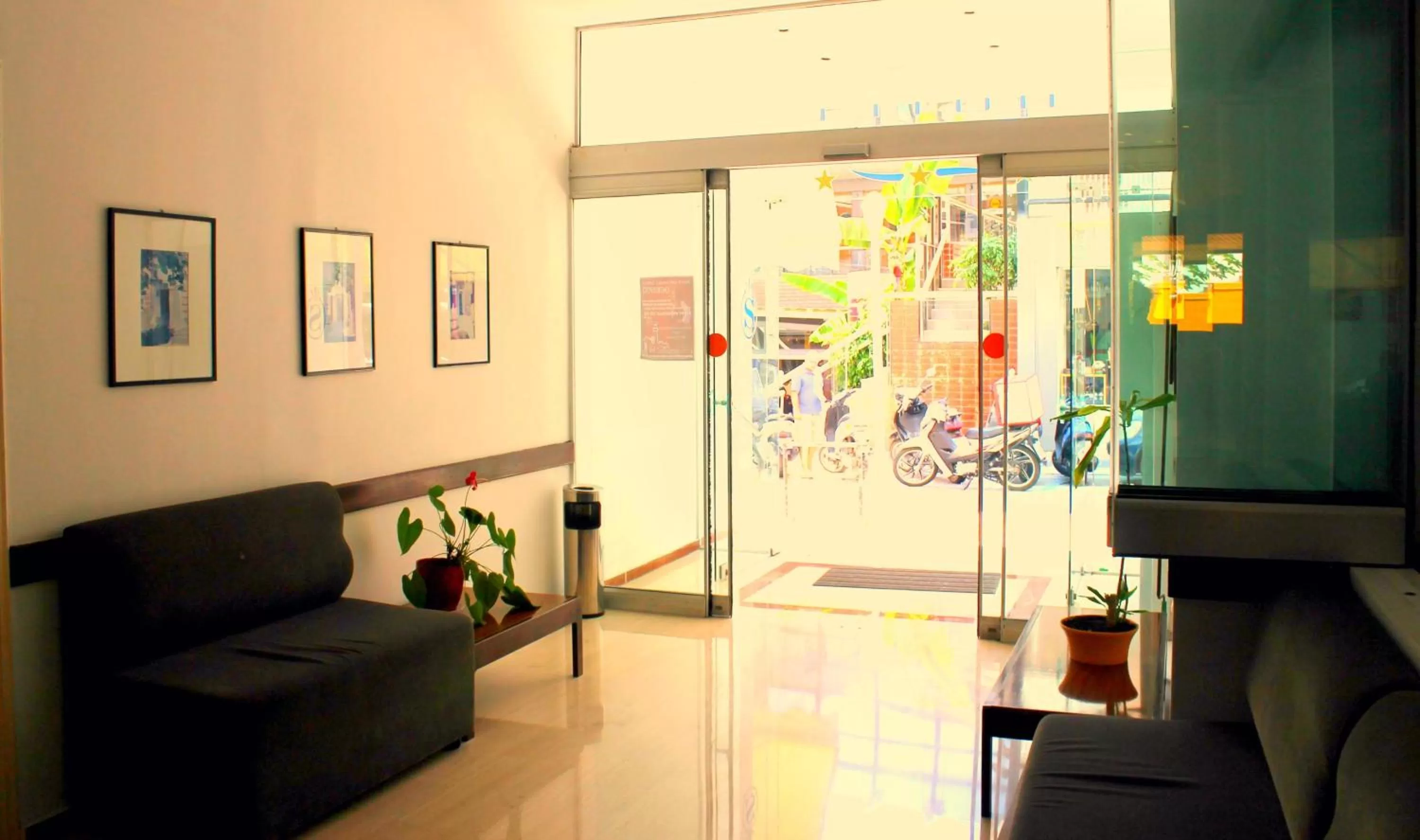 Facade/entrance in Savoy City Hotel