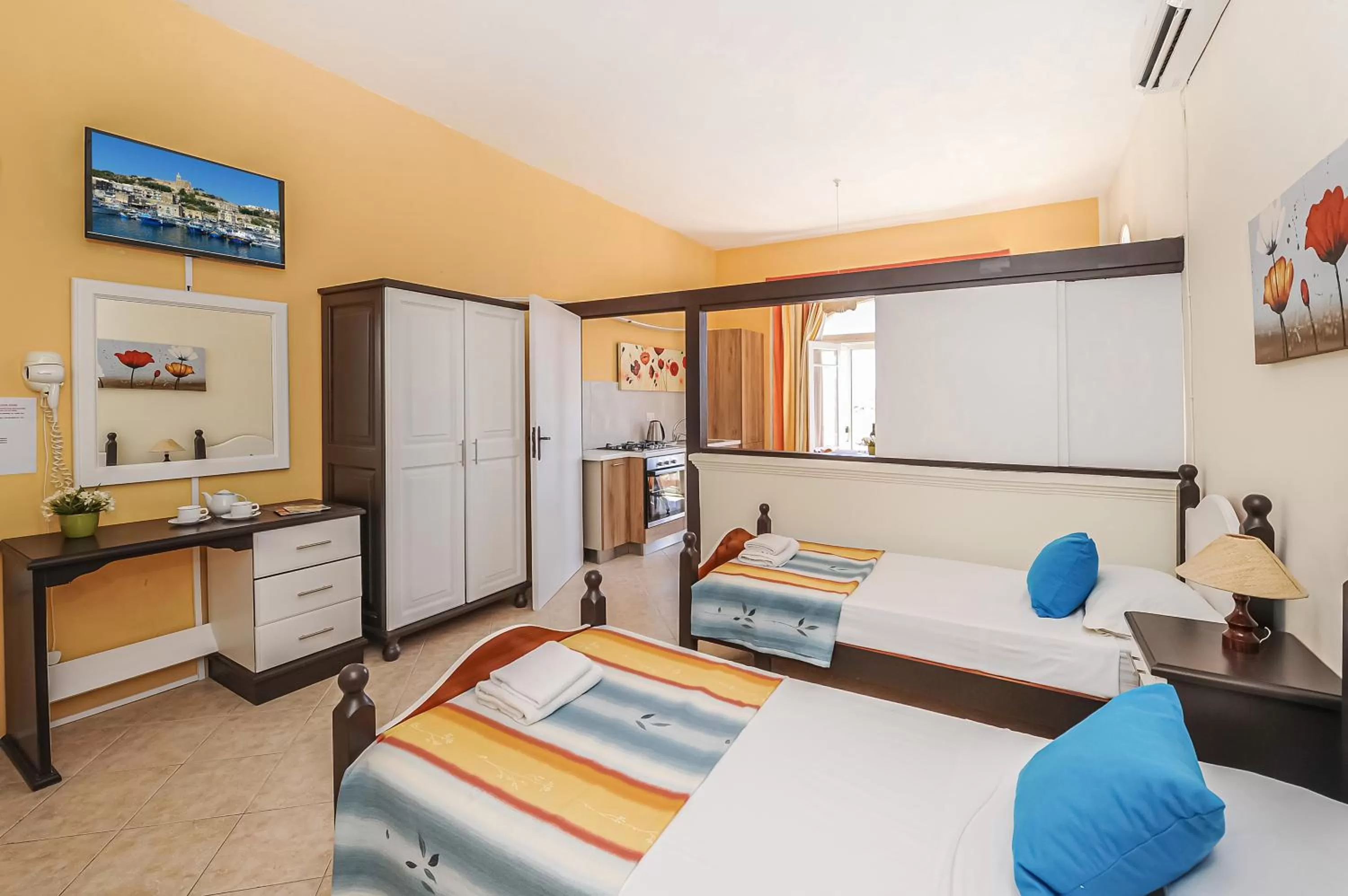 Photo of the whole room, Bed in Mariblu Hotel