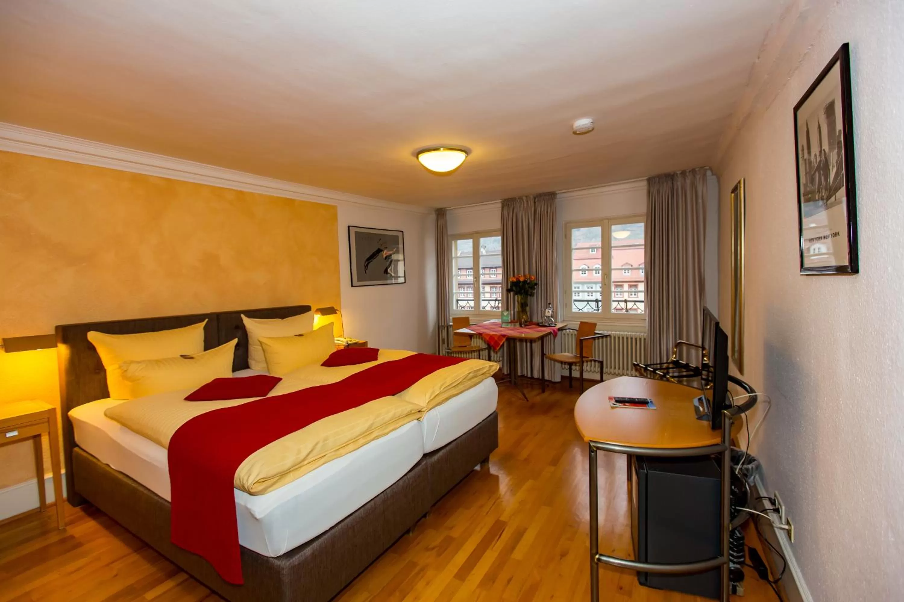 Bed in Hotel Goldener Falke