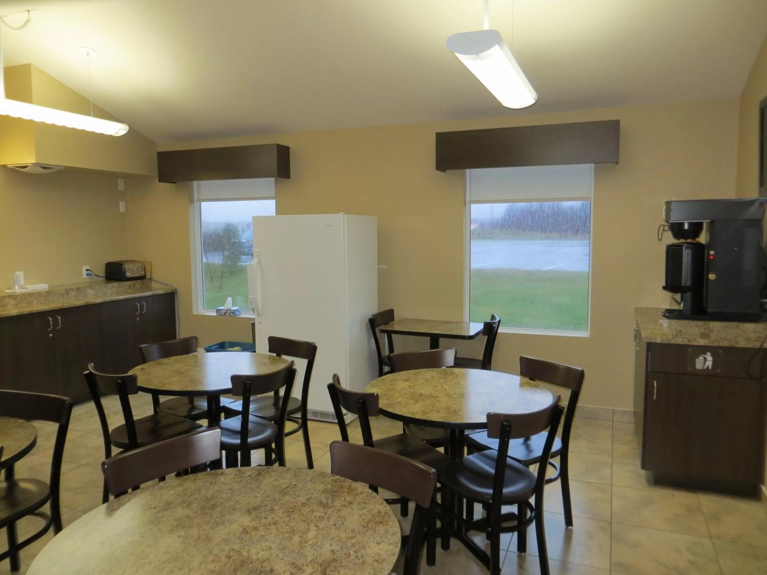 Restaurant/places to eat in Villegiature Deux Rivieres Resort