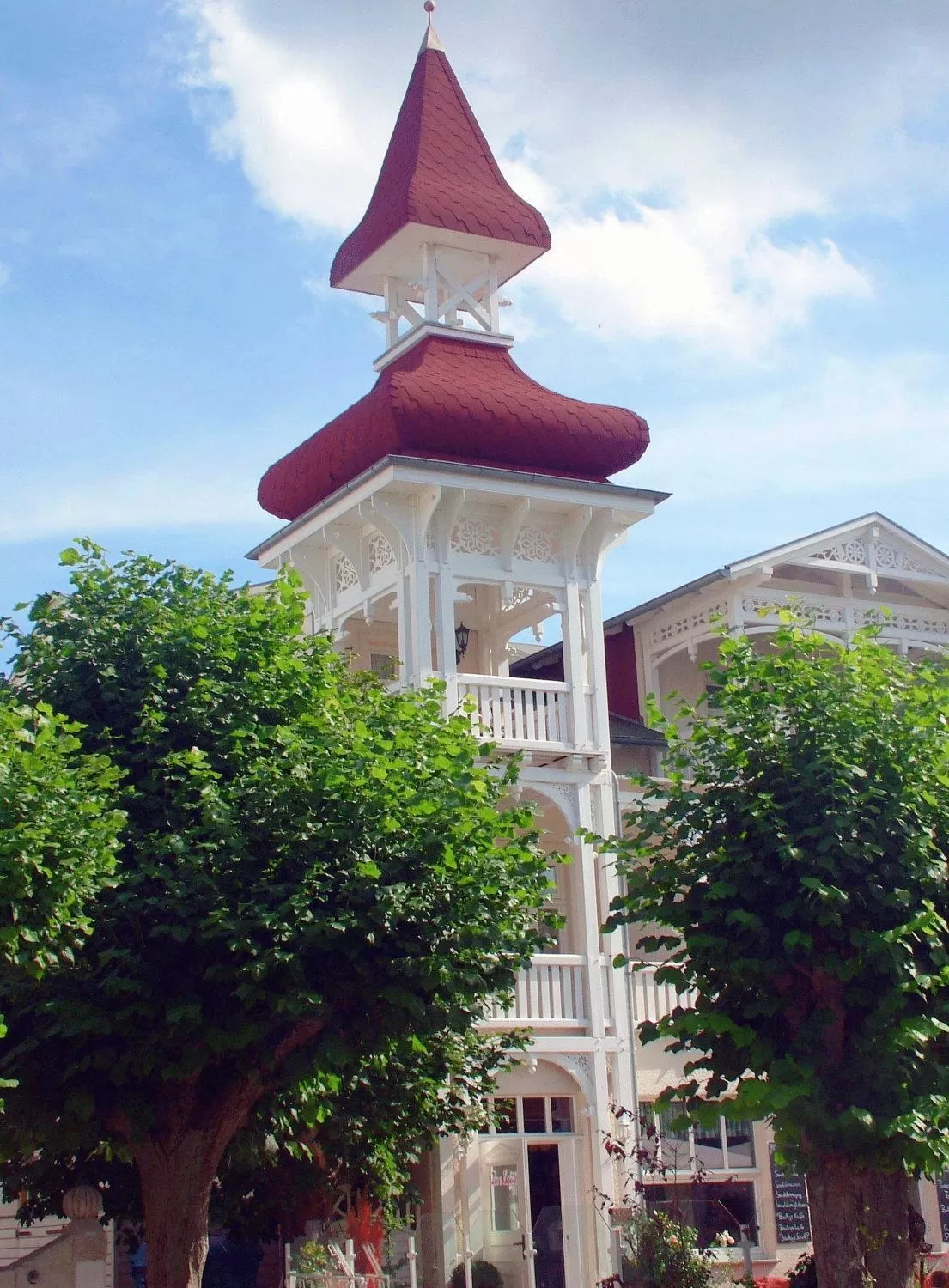Facade/entrance, Property Building in Hotel Villa Waldfrieden