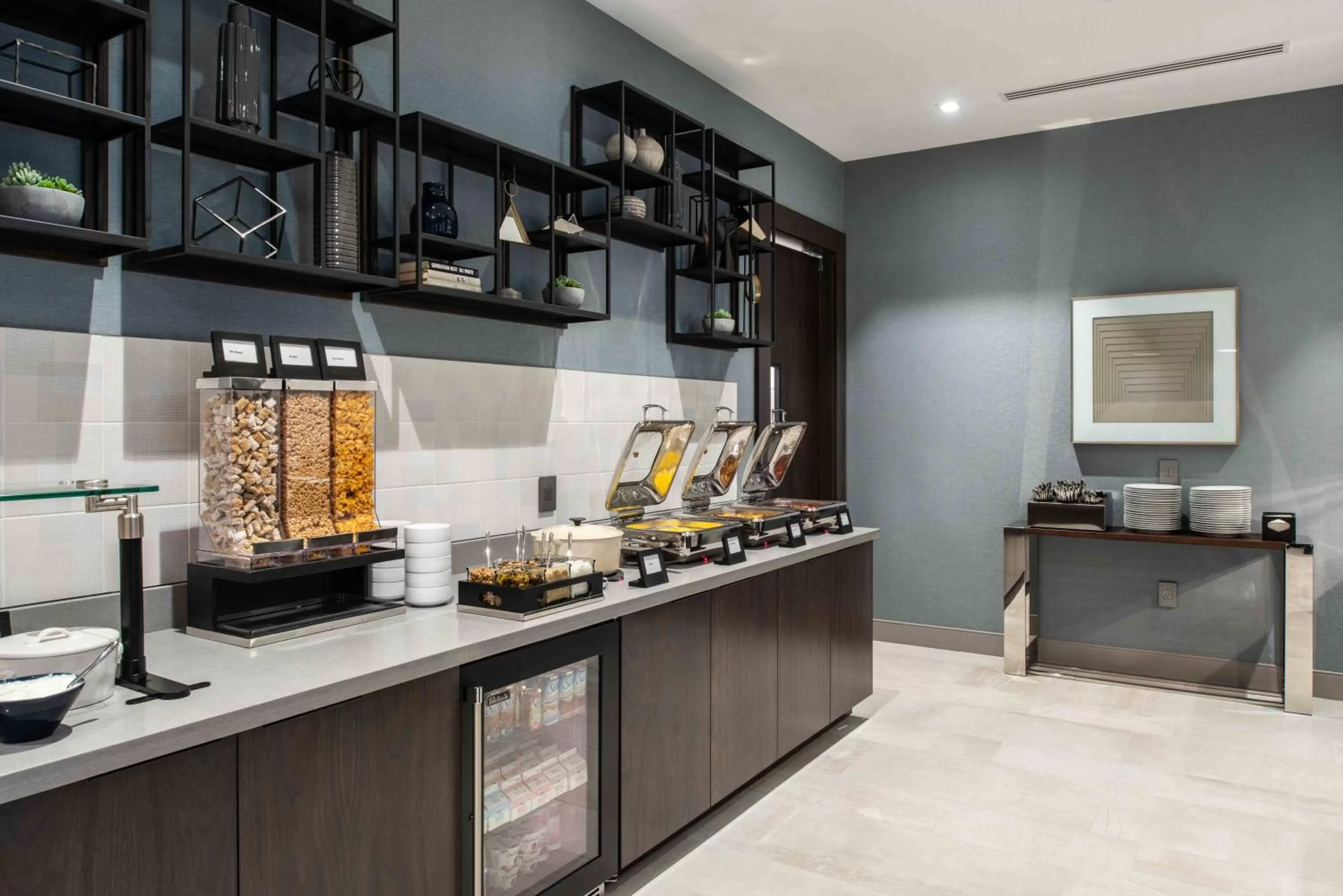 Breakfast in Staybridge Suites - Quincy by IHG