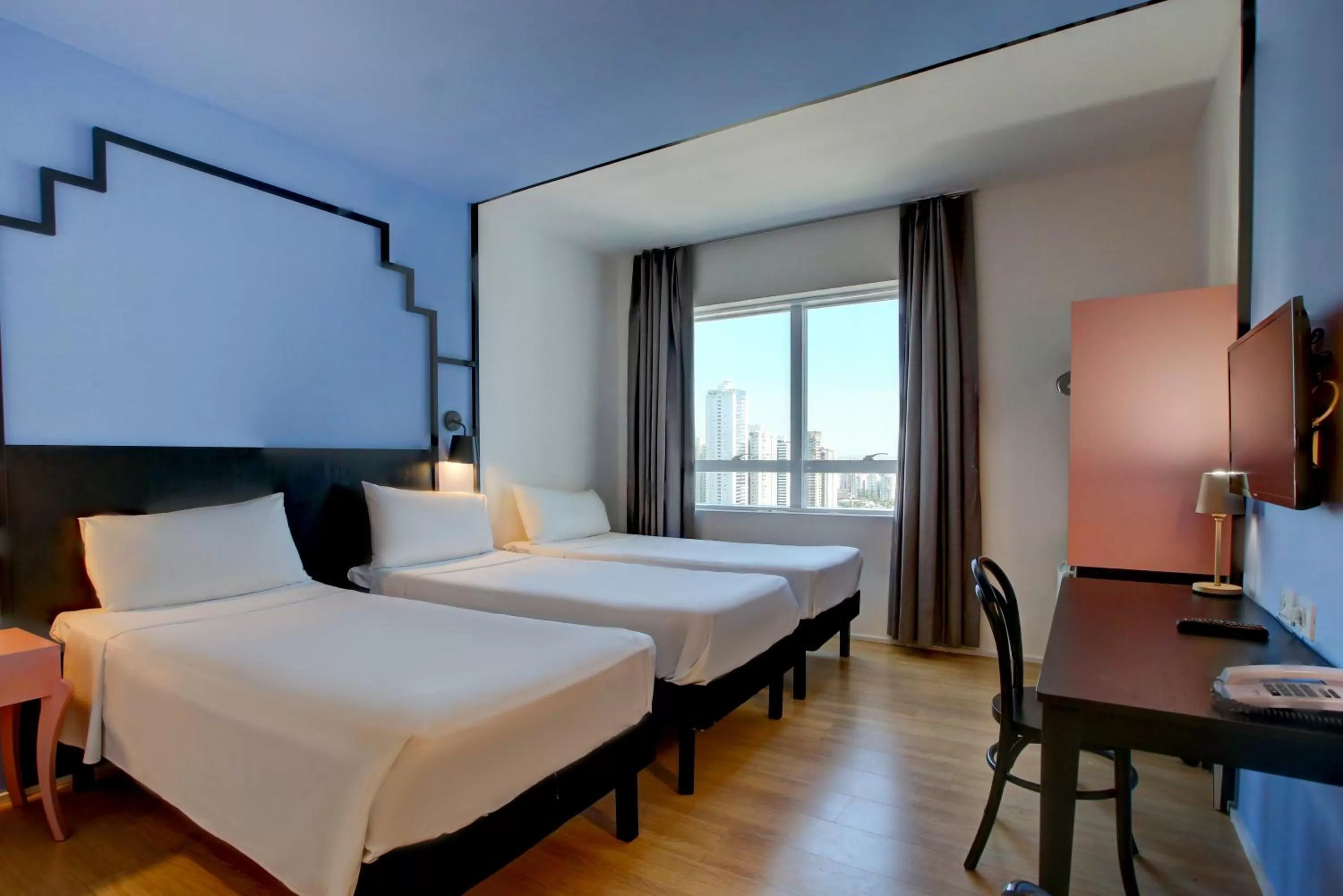 Apartment with Three Single Beds - single occupancy in ibis Styles Goiania Marista